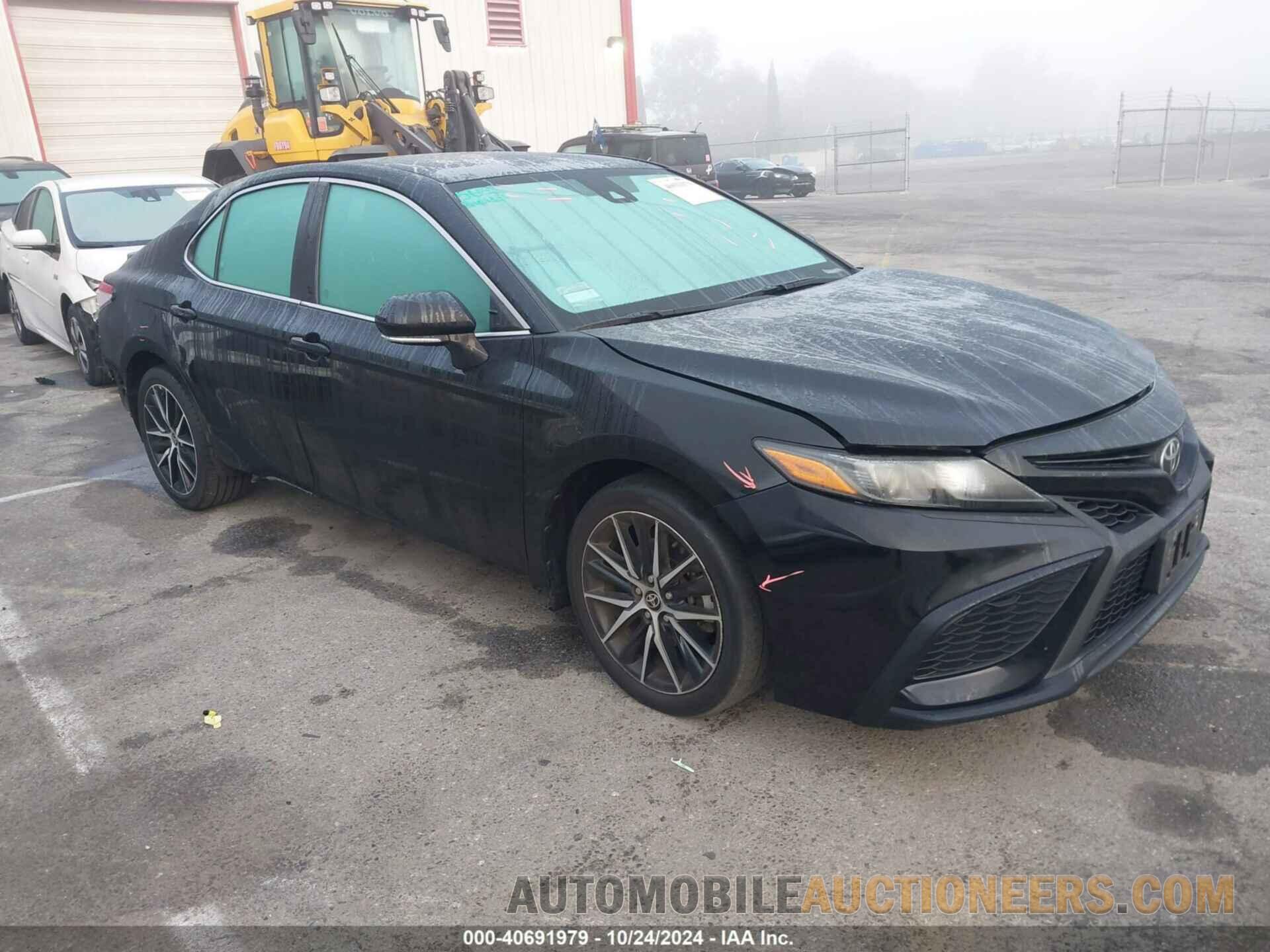 4T1T11AK5MU481129 TOYOTA CAMRY 2021