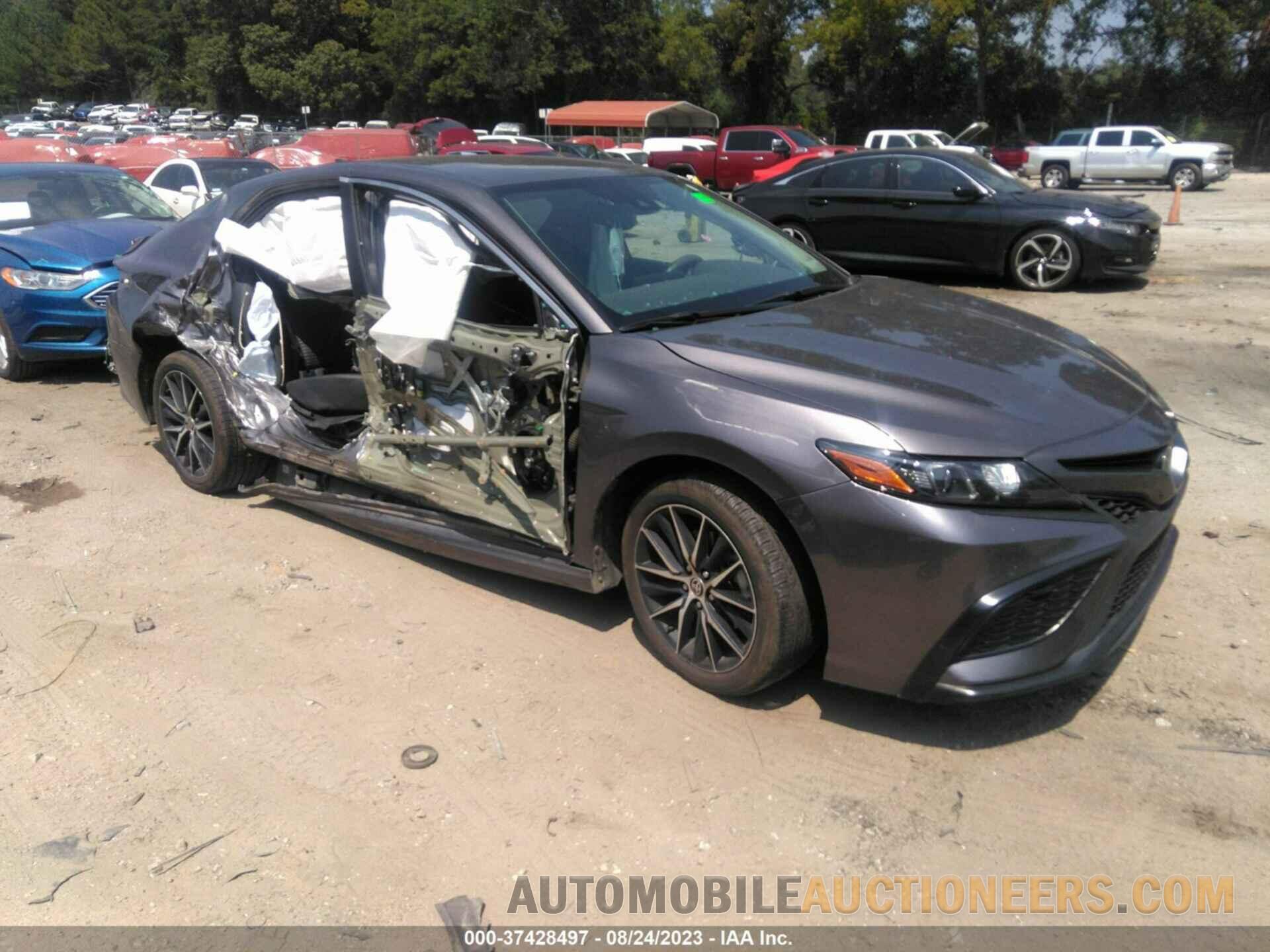 4T1T11AK5NU705730 TOYOTA CAMRY 2022