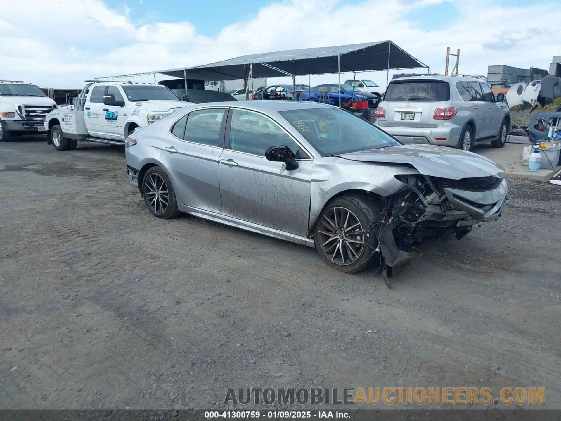 4T1T11AK7RU840911 TOYOTA CAMRY 2024