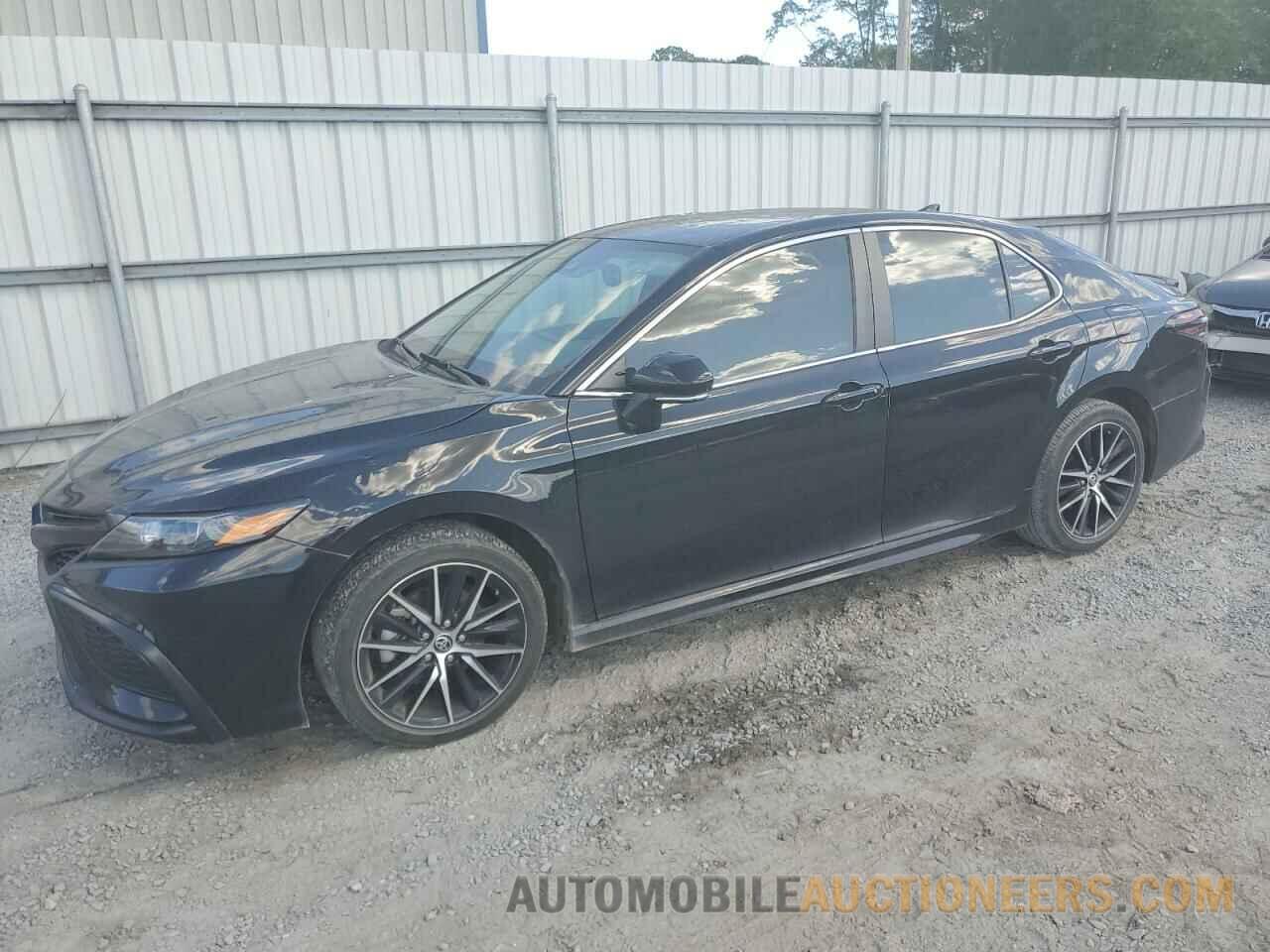 4T1T11AK8MU532882 TOYOTA CAMRY 2021