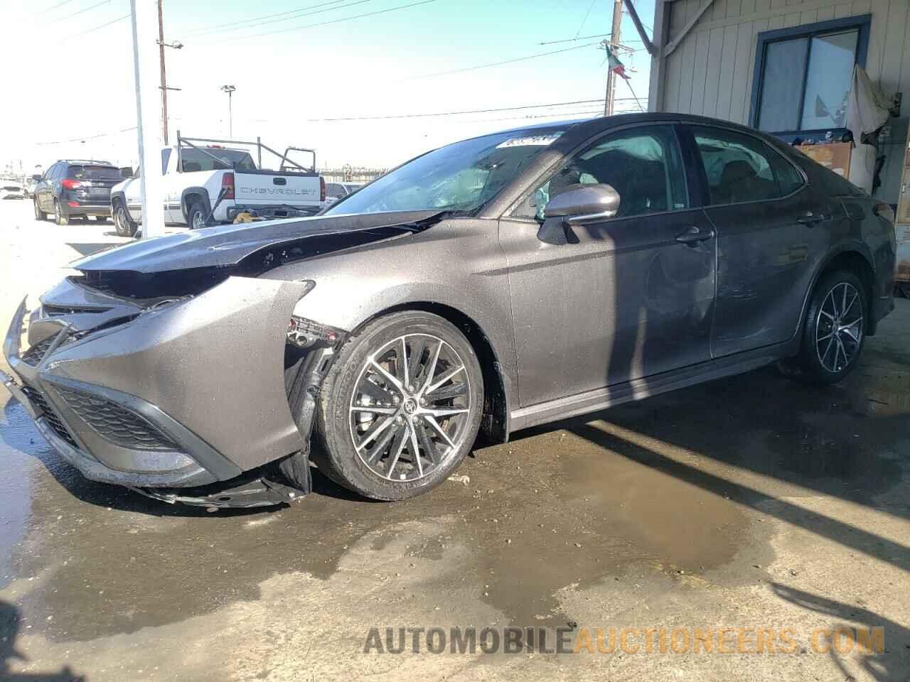 4T1T11AK8MU572380 TOYOTA CAMRY 2021