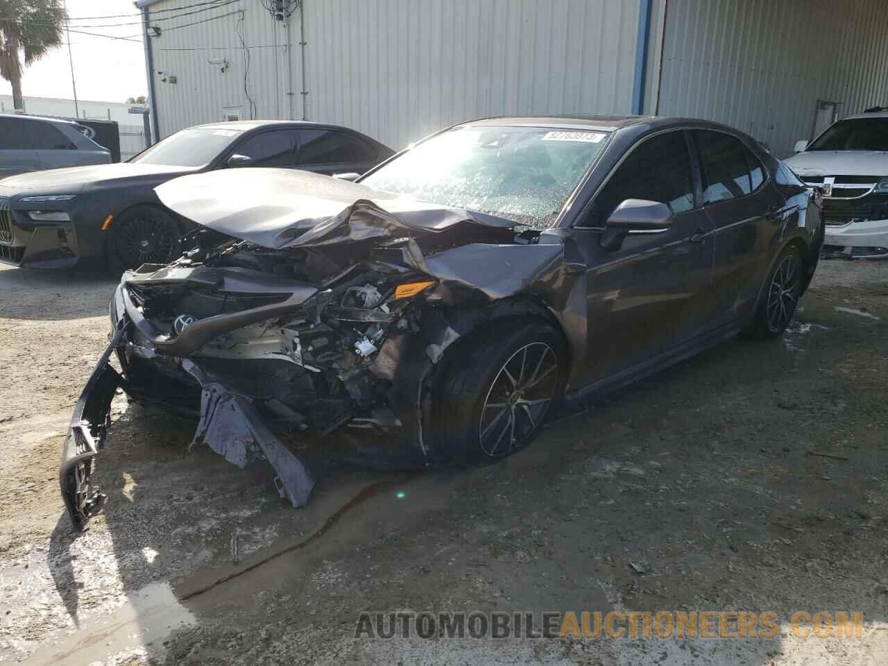 4T1T11AK8NU640579 TOYOTA CAMRY 2022