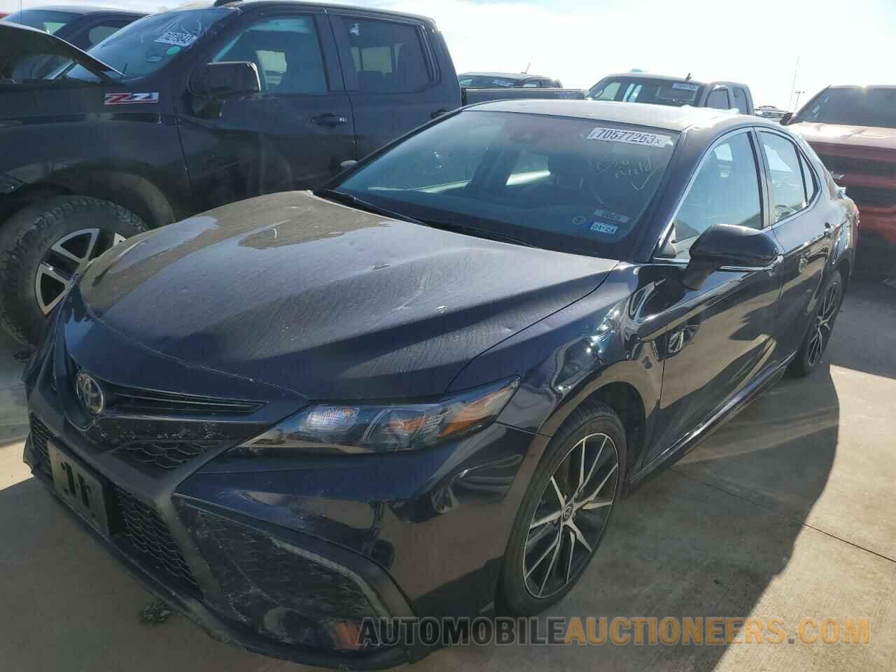 4T1T11AK8NU684226 TOYOTA CAMRY 2022