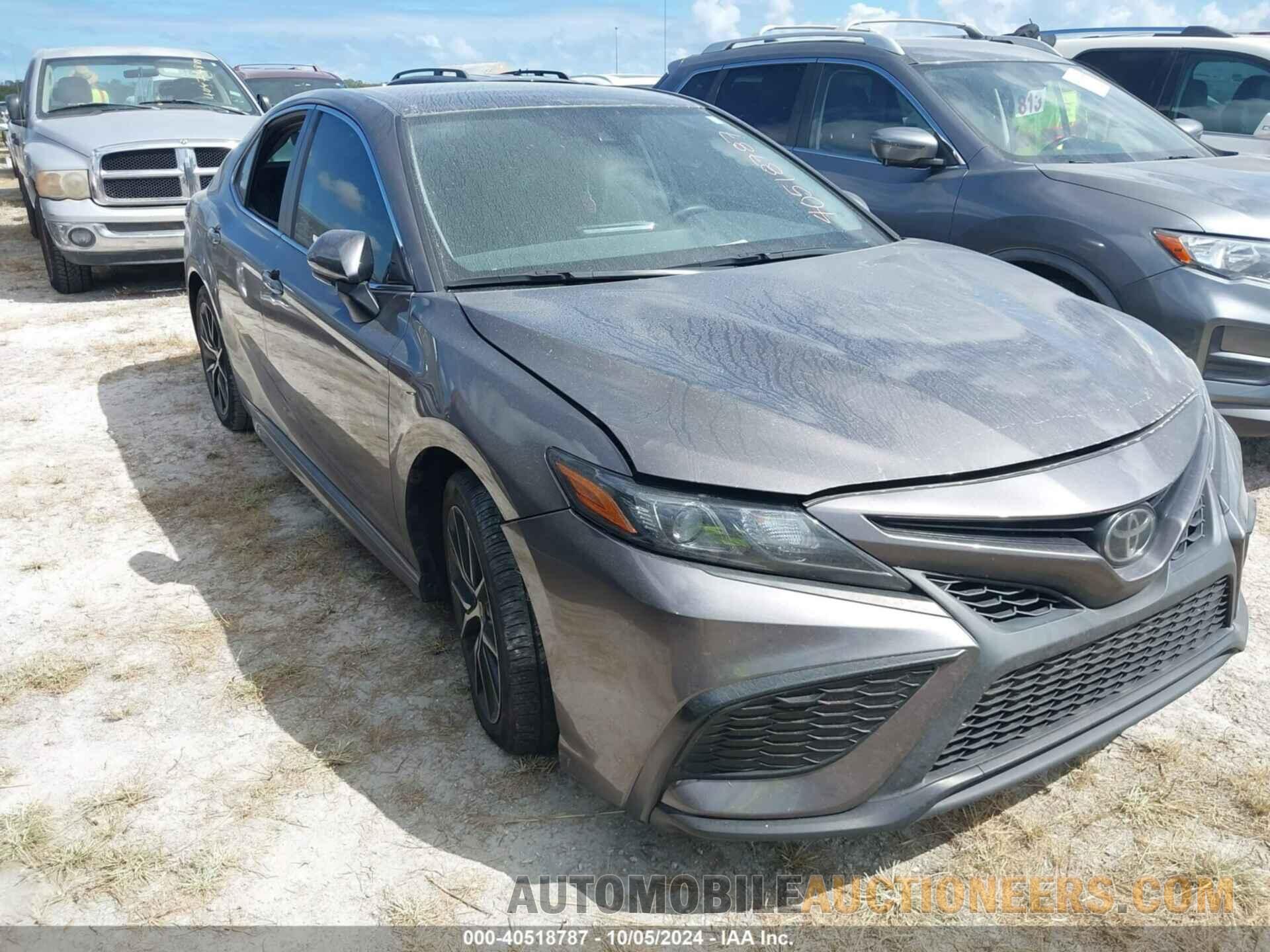 4T1T11AK9NU695185 TOYOTA CAMRY 2022