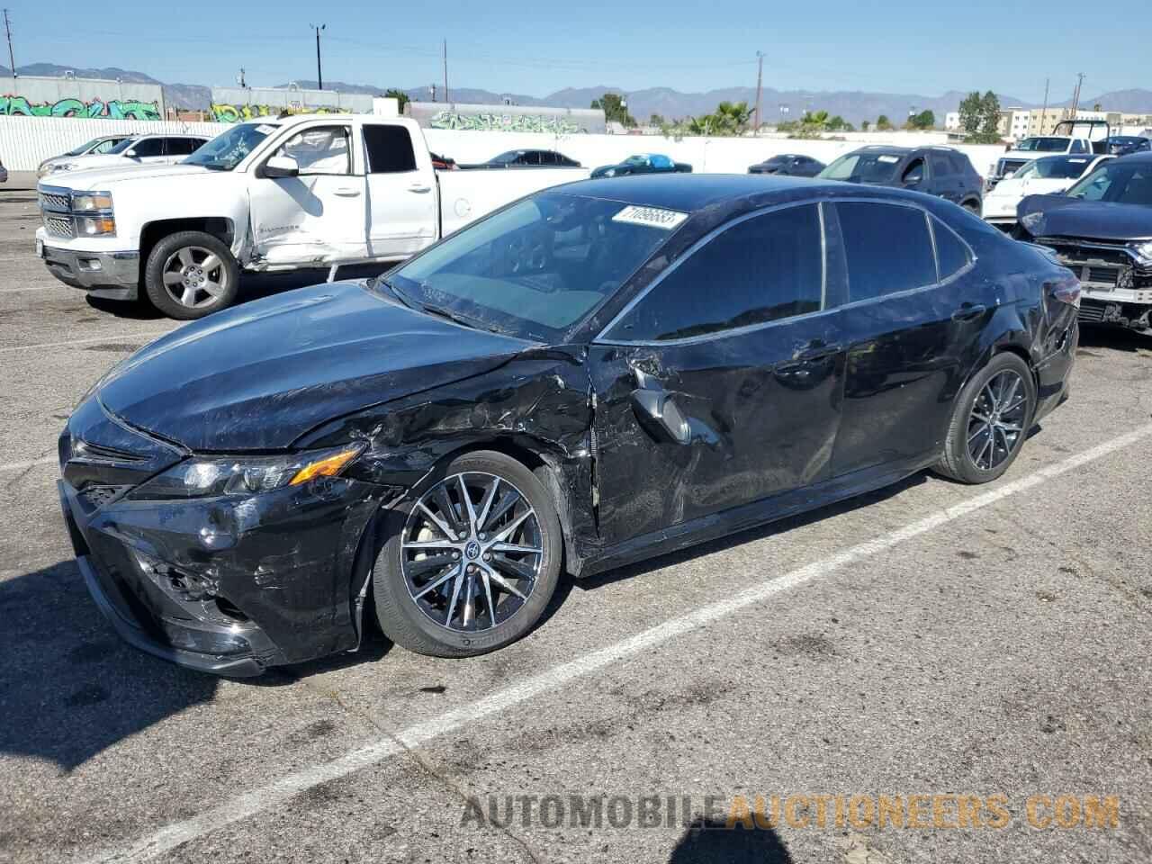 4T1T11AK9NU699513 TOYOTA CAMRY 2022