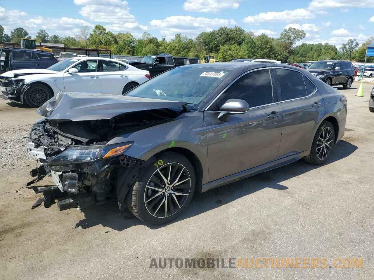 4T1T11AKXNU051307 TOYOTA CAMRY 2022