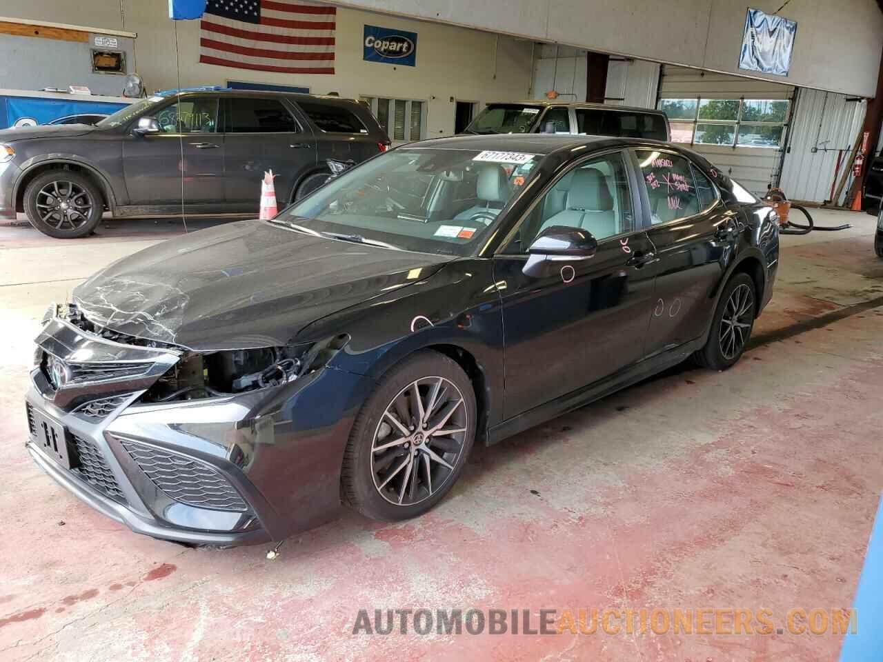 4T1T11BK0MU020760 TOYOTA CAMRY 2021