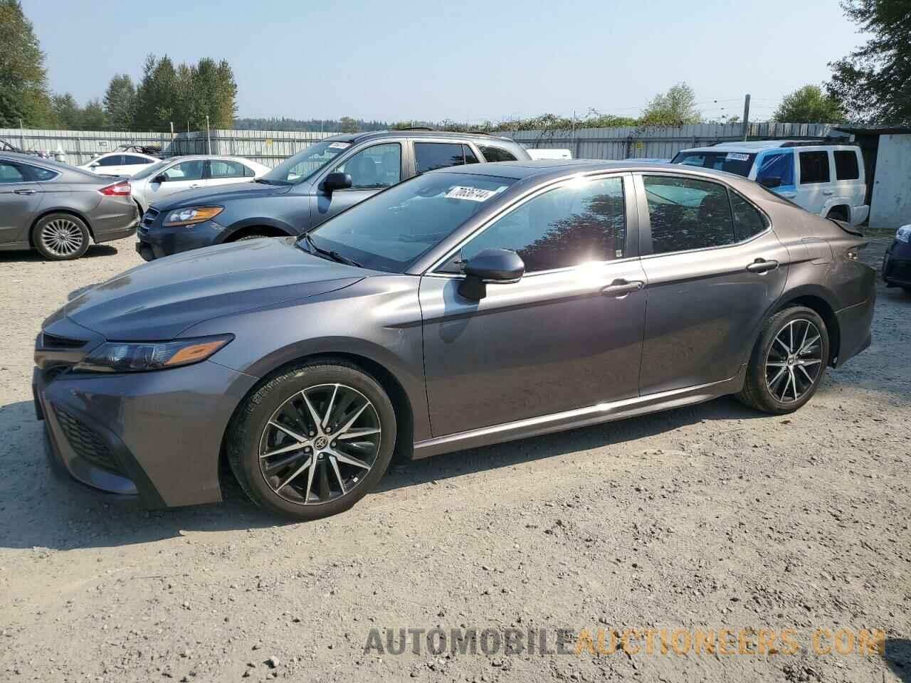 4T1T11BK0NU069555 TOYOTA CAMRY 2022