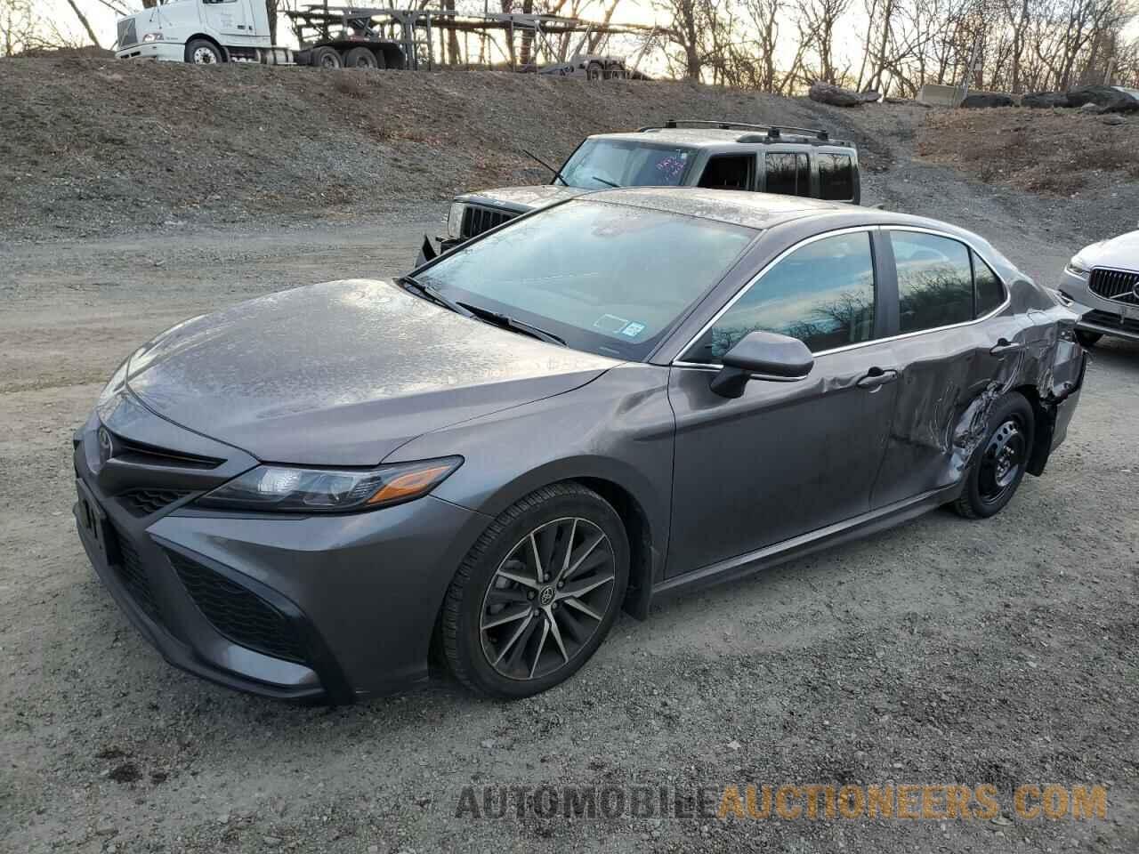 4T1T11BK1MU024395 TOYOTA CAMRY 2021