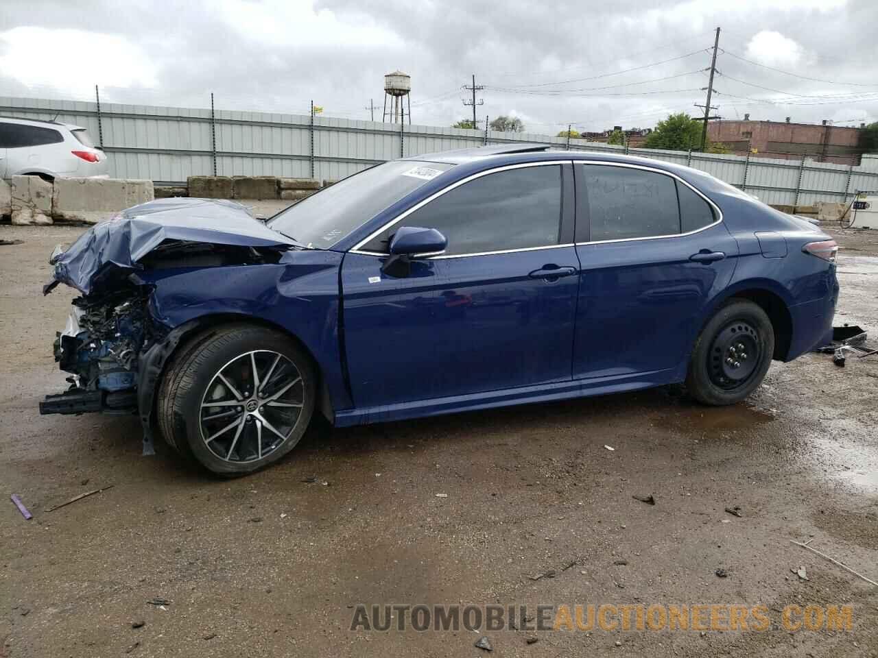 4T1T11BK1RU116663 TOYOTA CAMRY 2024