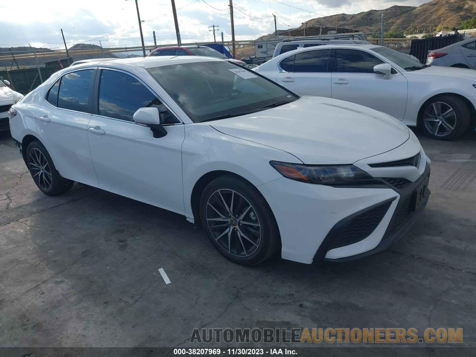 4T1T11BK4NU050023 TOYOTA CAMRY 2022