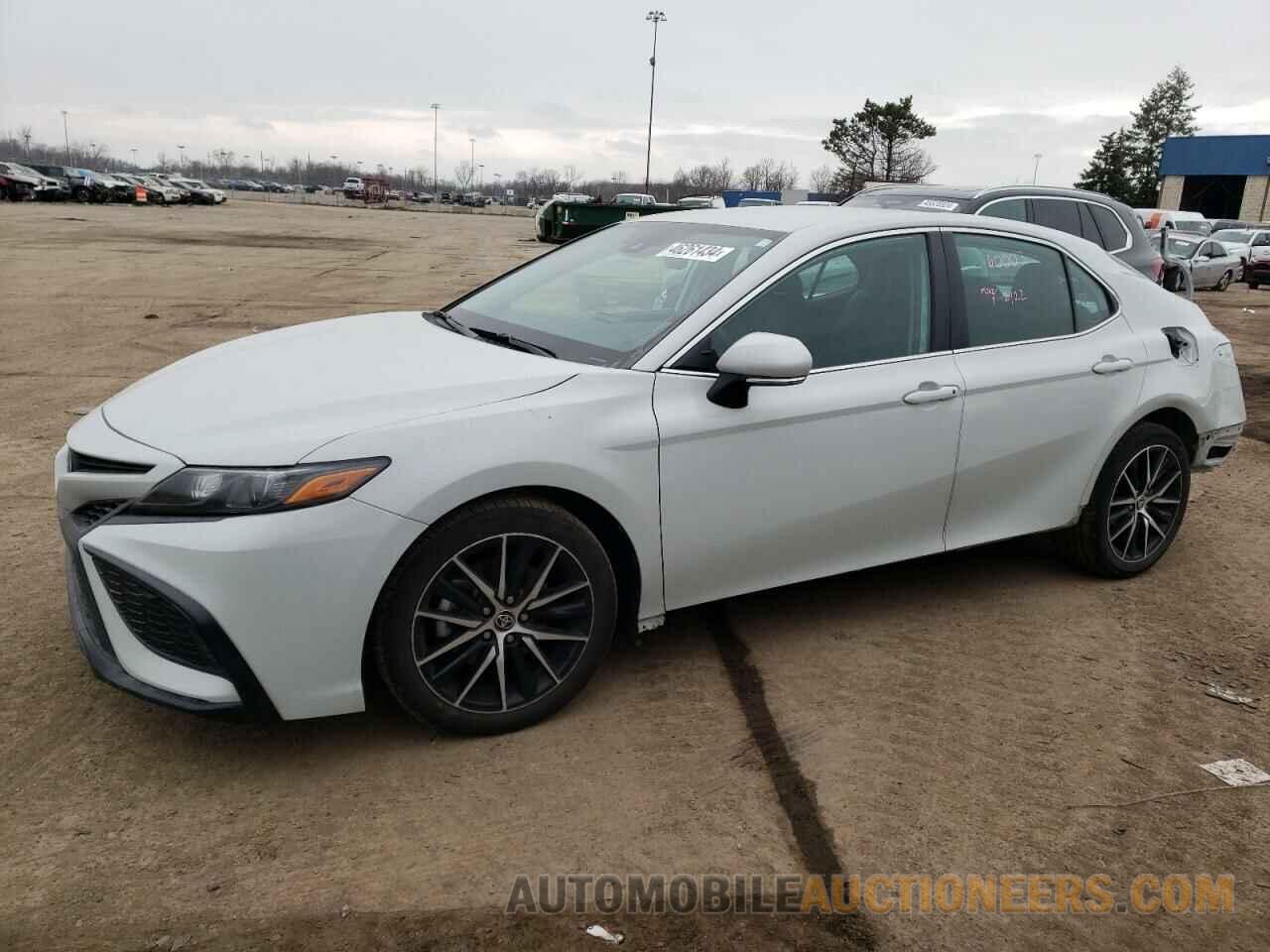 4T1T11BK7NU049321 TOYOTA CAMRY 2022