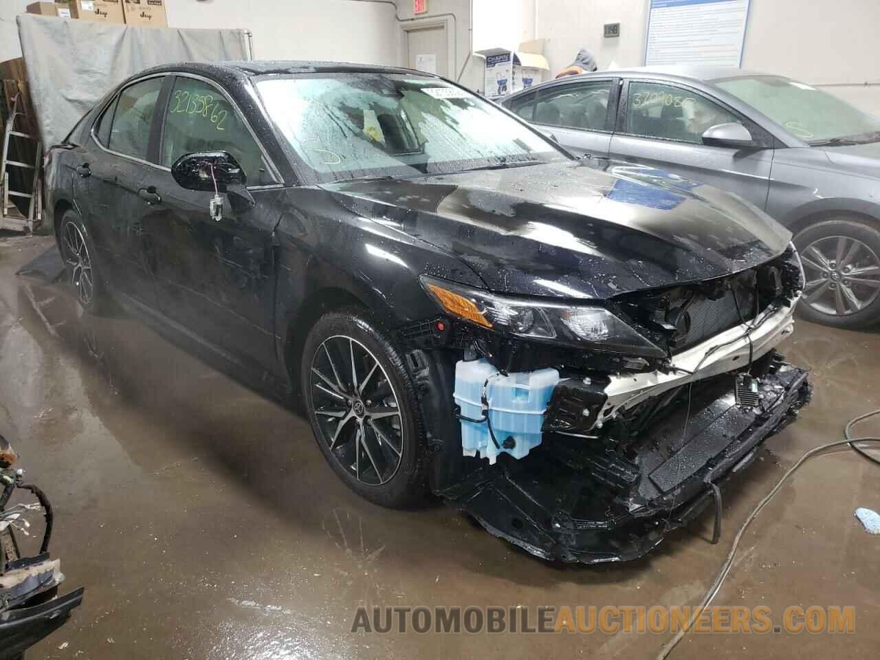 4T1T11BK8NU055337 TOYOTA CAMRY 2022