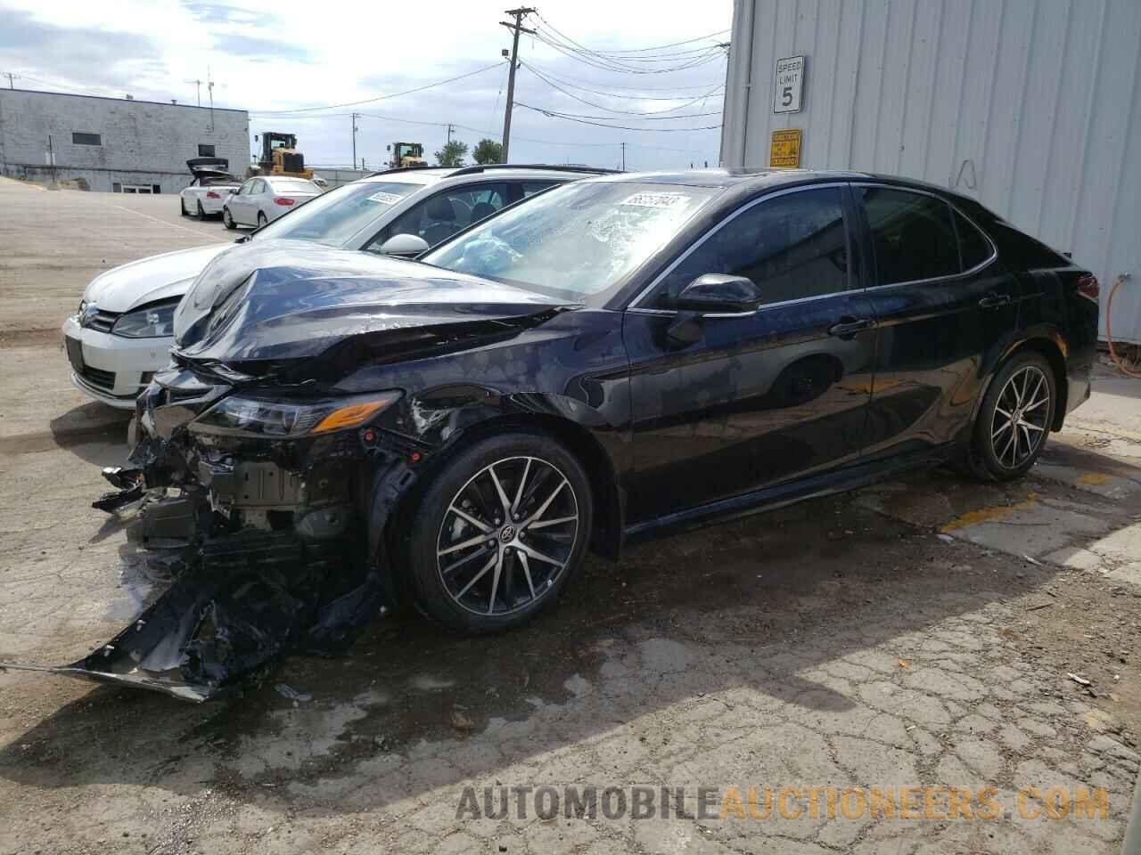 4T1T11BKXPU097639 TOYOTA CAMRY 2023