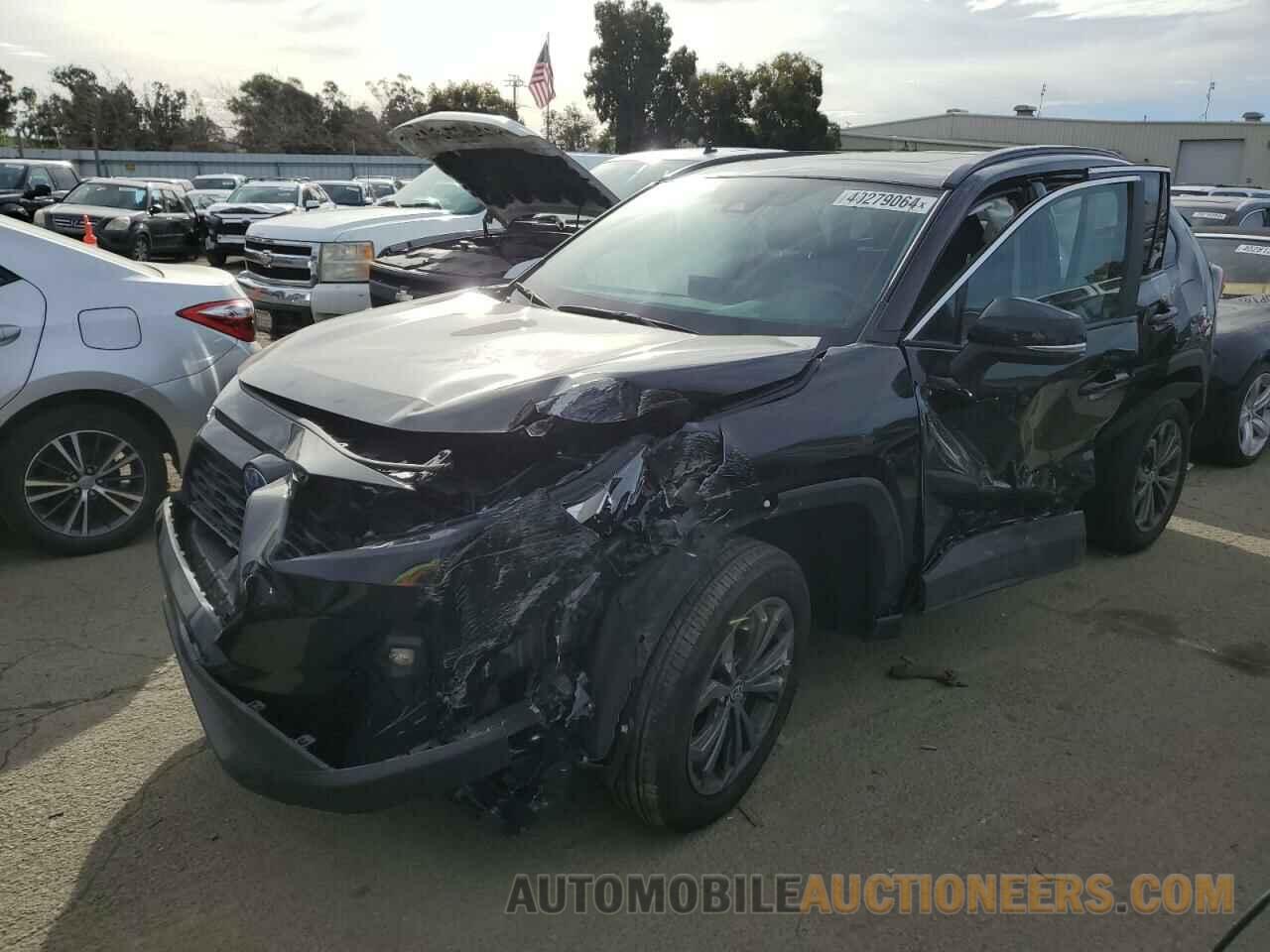 4T3B6RFV8NU102437 TOYOTA RAV4 2022