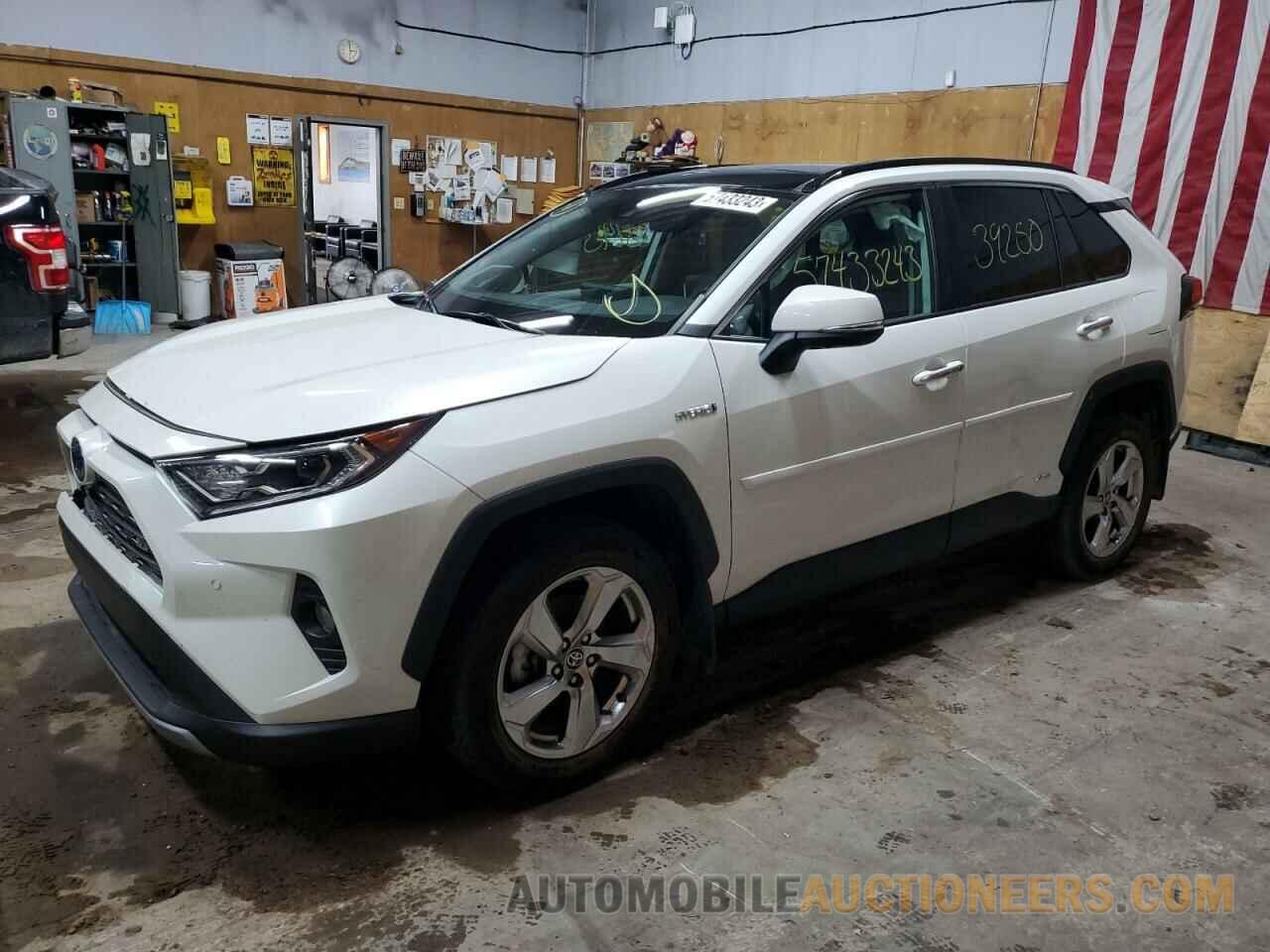 4T3D6RFV4MU041417 TOYOTA RAV4 2021