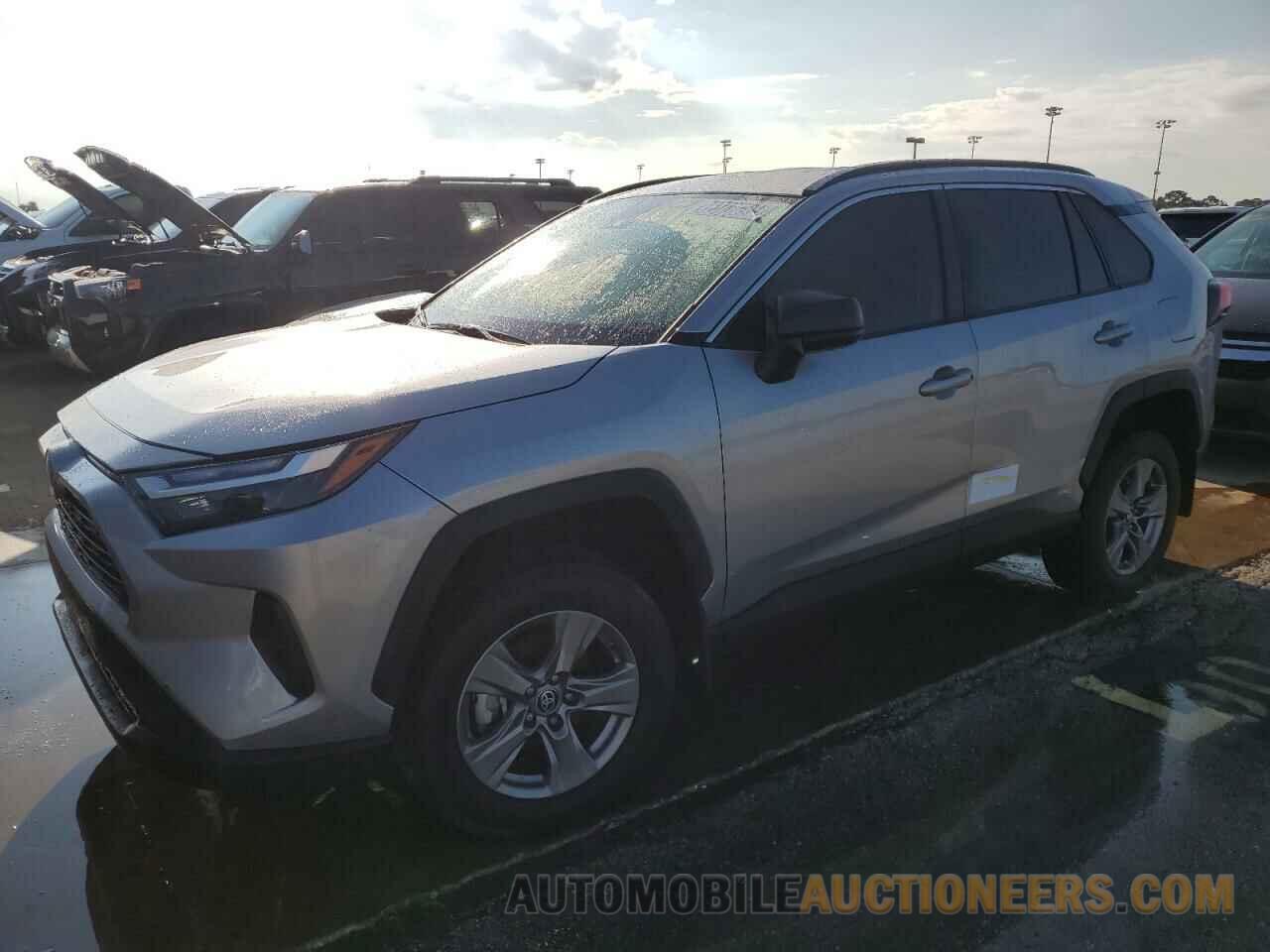 4T3LWRFVXRU127592 TOYOTA RAV4 2024