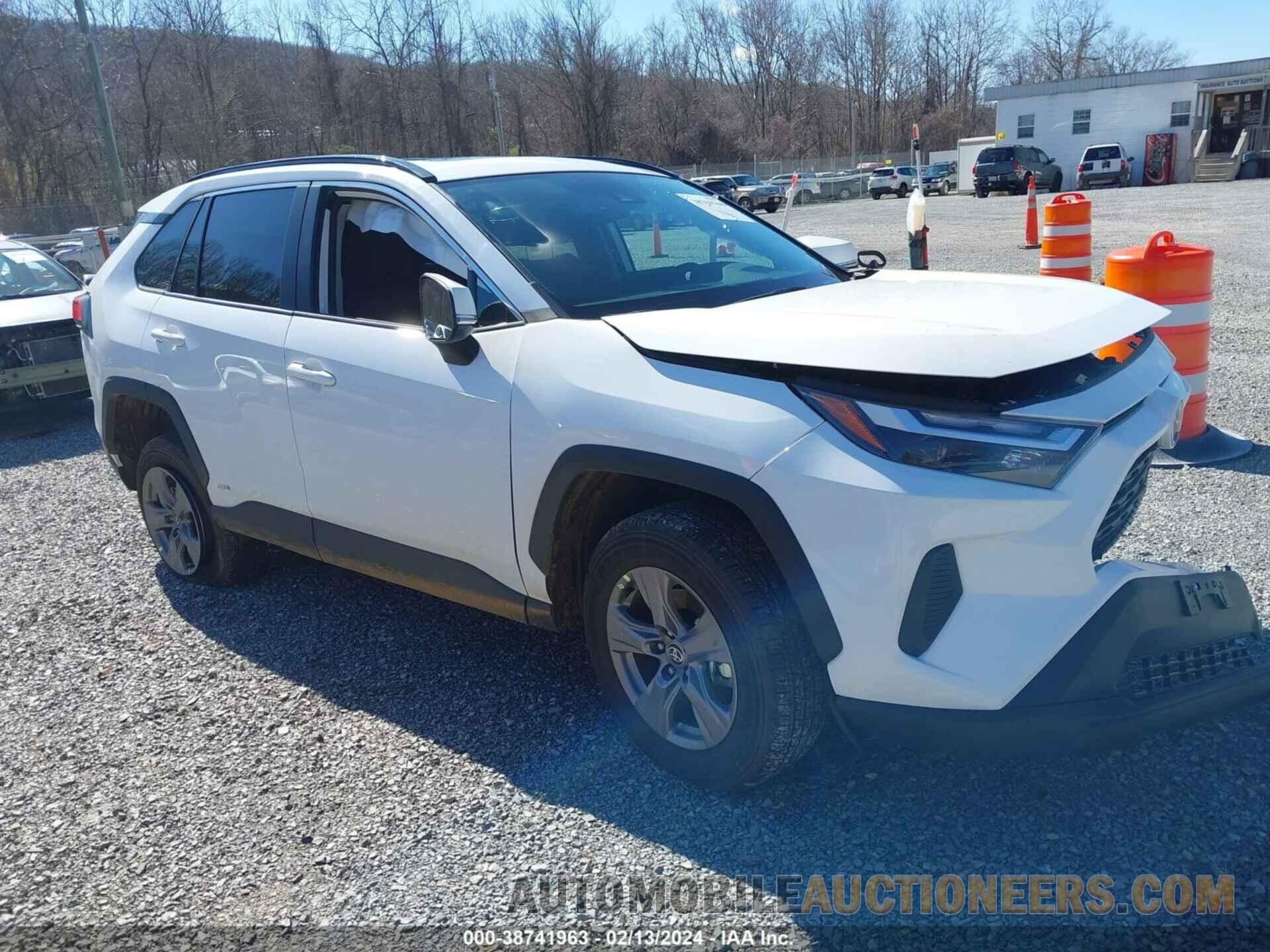 4T3RWRFV0RU126638 TOYOTA RAV4 2024