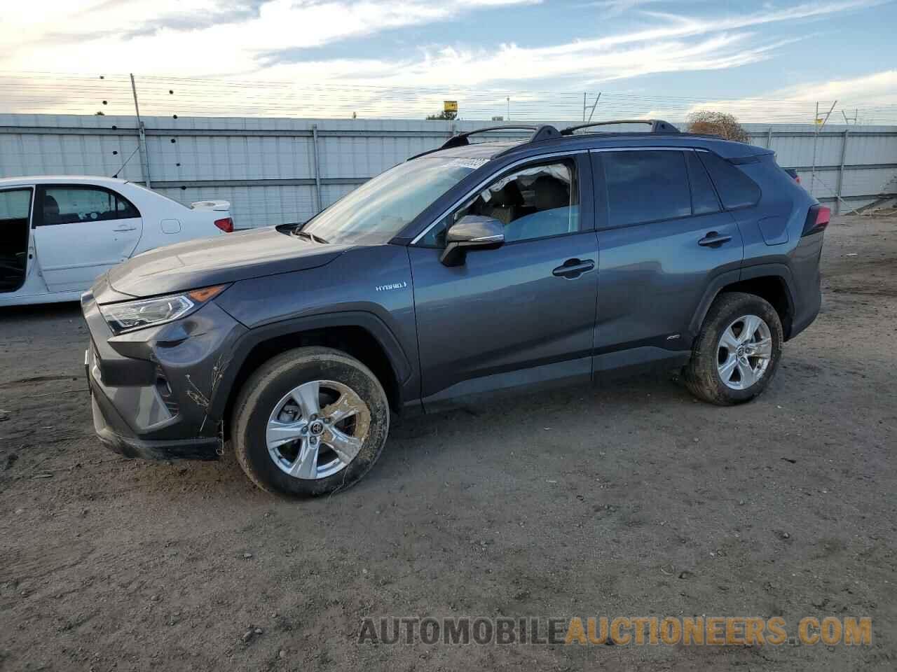 4T3RWRFV4MU045974 TOYOTA RAV4 2021