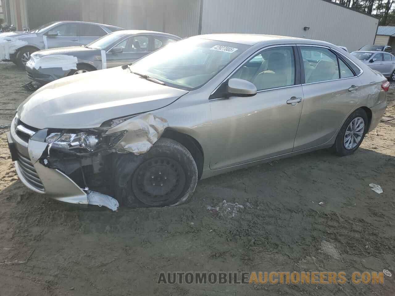 4T4BF1FK0FR460686 TOYOTA CAMRY 2015