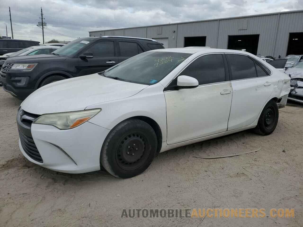 4T4BF1FK1FR467100 TOYOTA CAMRY 2015