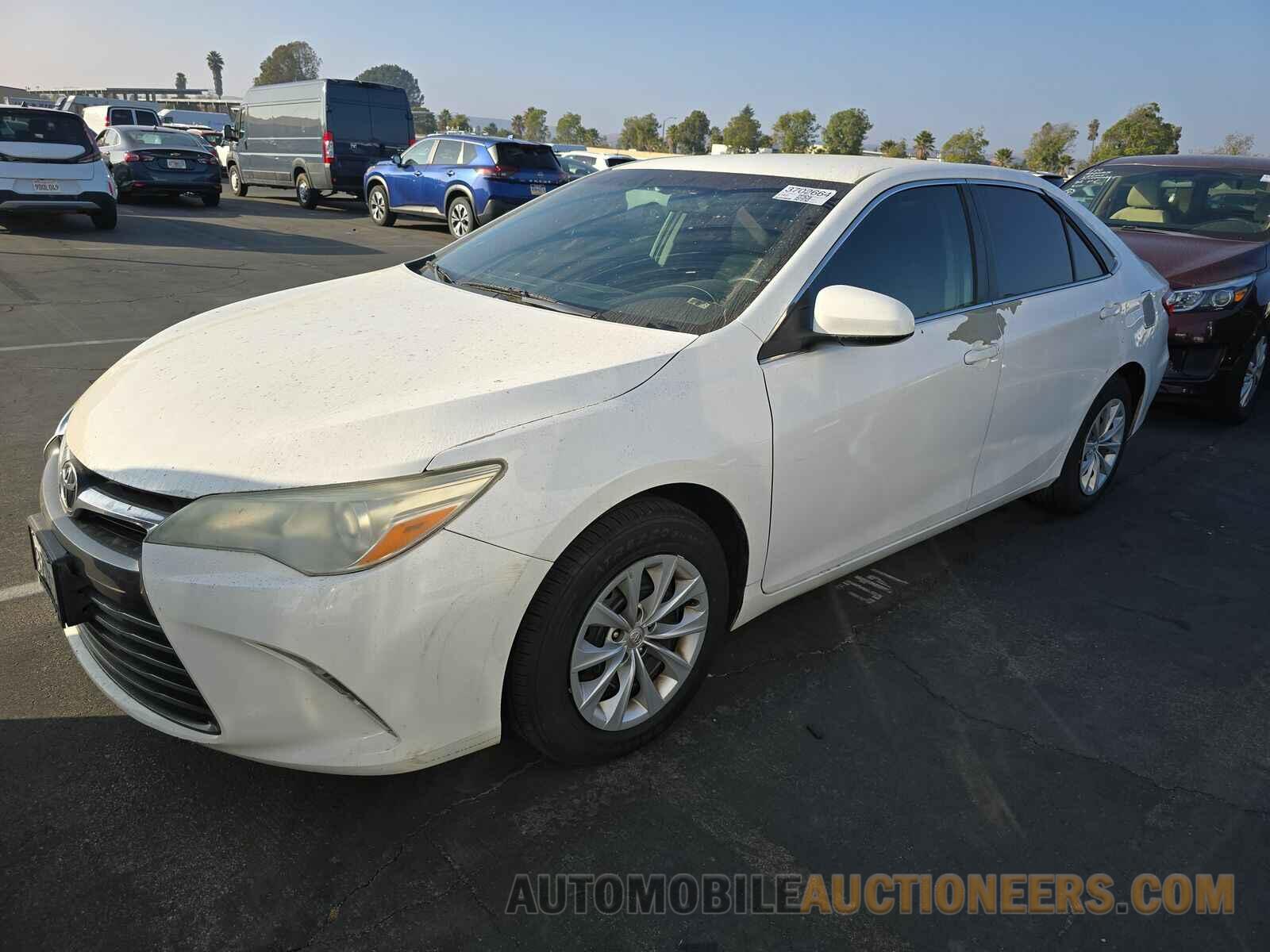 4T4BF1FK1FR468229 Toyota Camry 2015