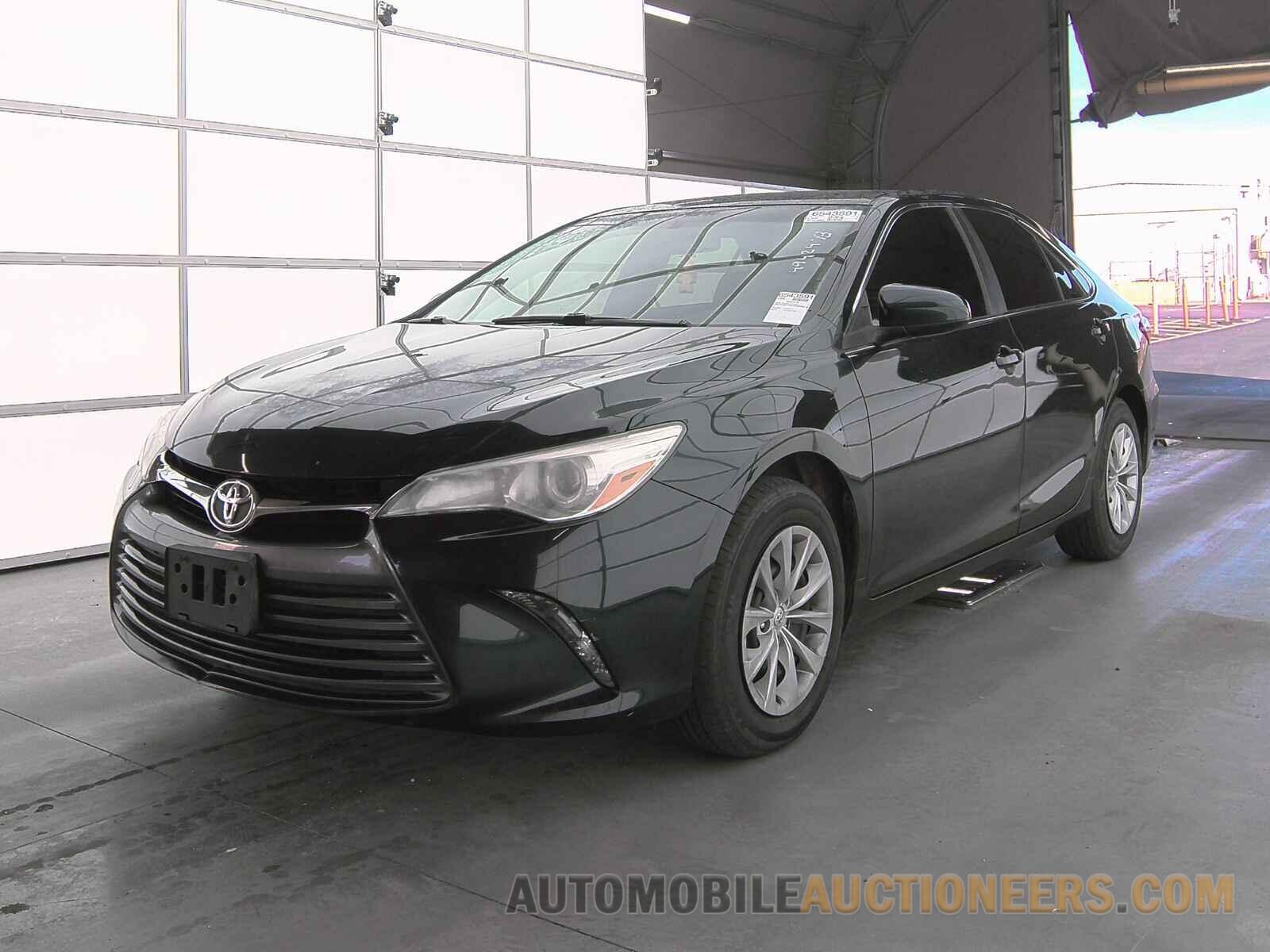 4T4BF1FK1FR468585 Toyota Camry 2015