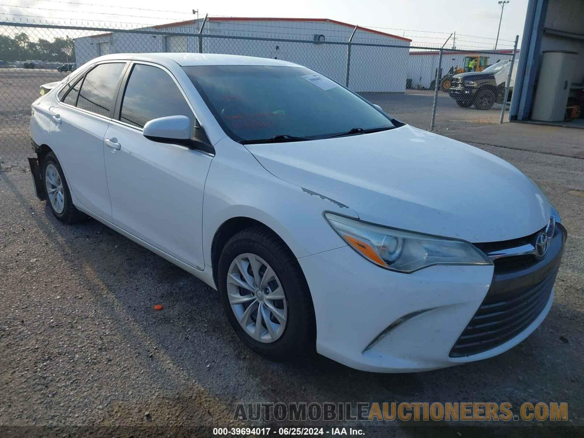 4T4BF1FK2FR477604 TOYOTA CAMRY 2015