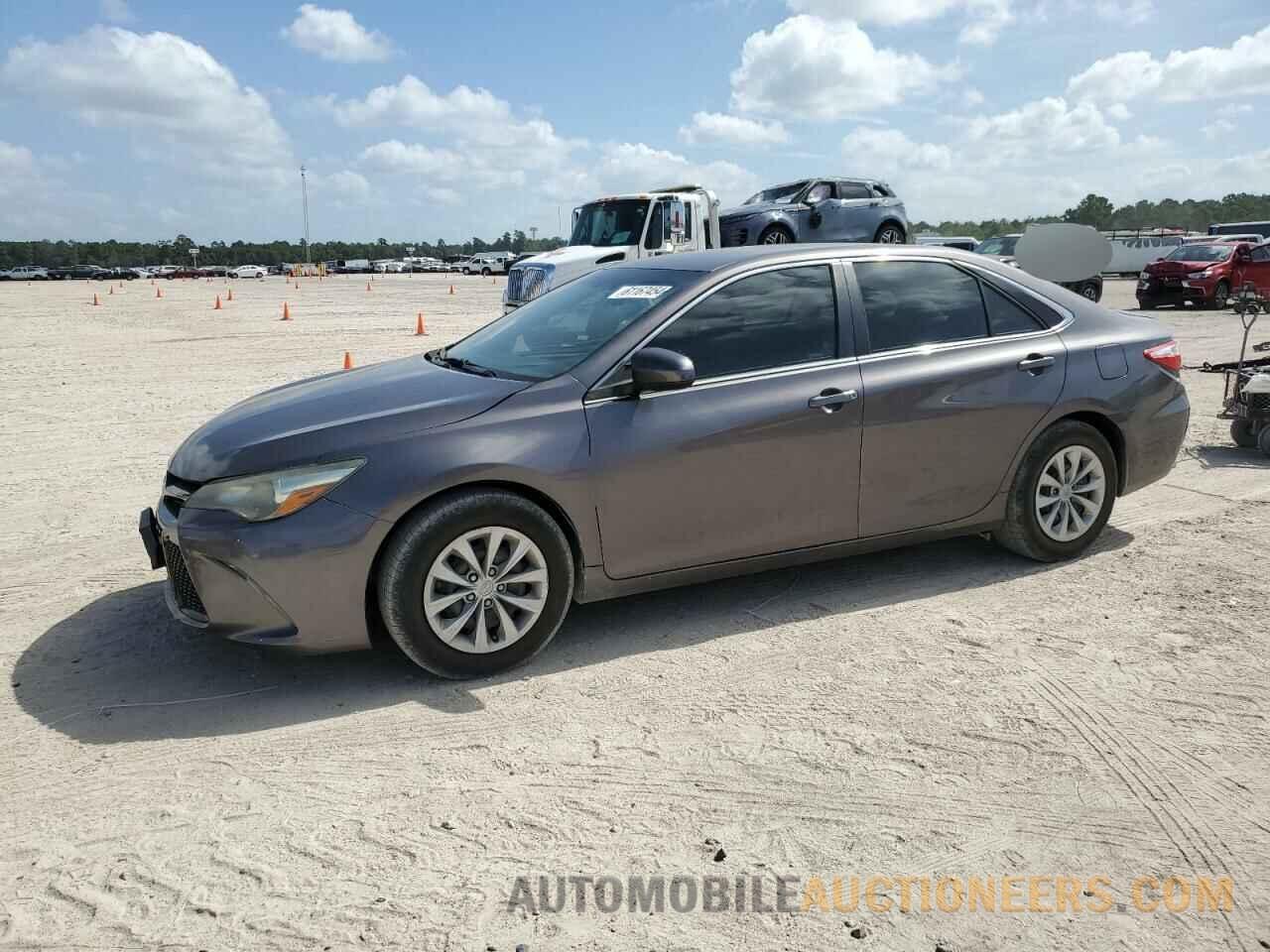 4T4BF1FK2FR493124 TOYOTA CAMRY 2015