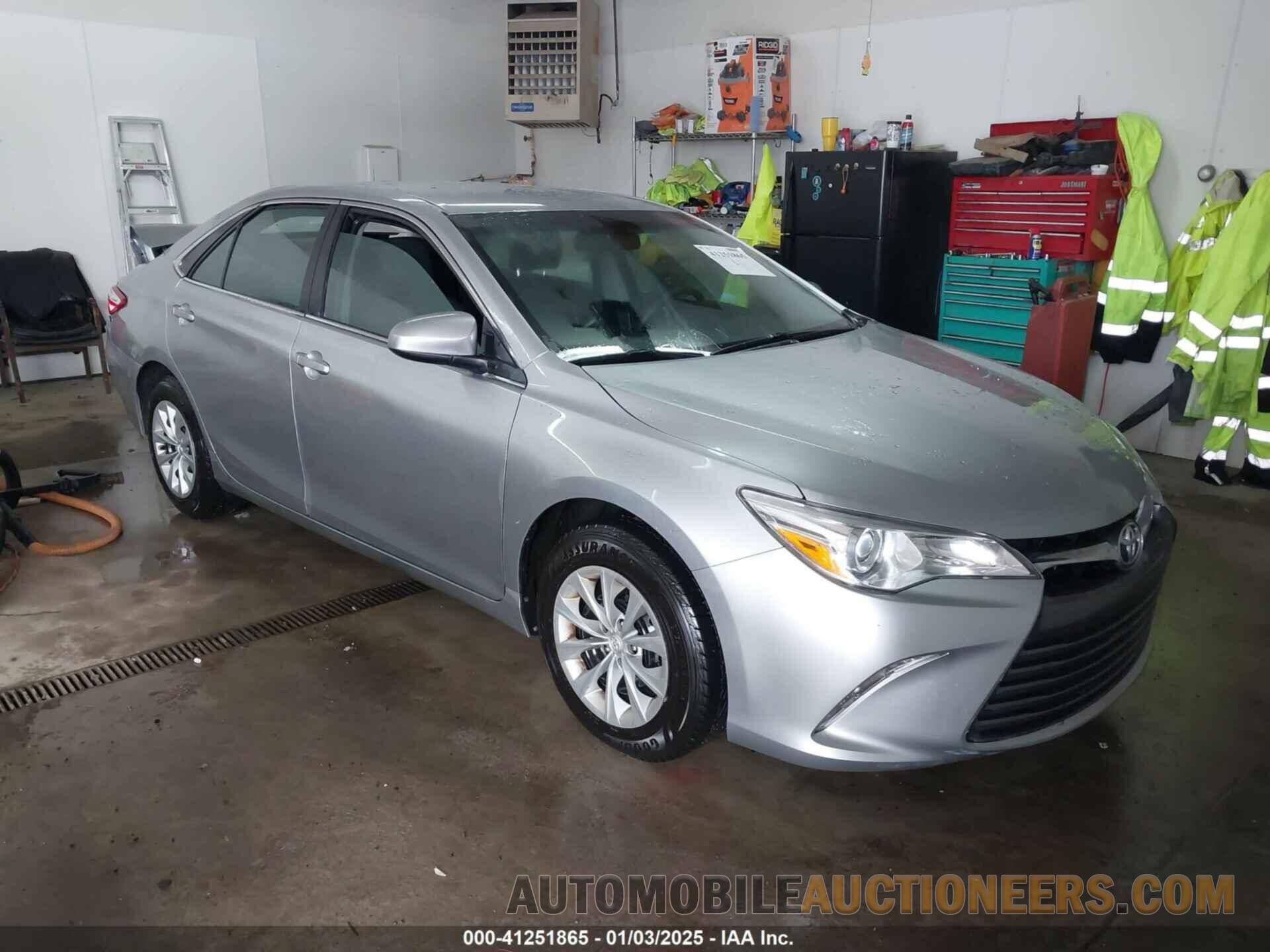 4T4BF1FK2FR511962 TOYOTA CAMRY 2015