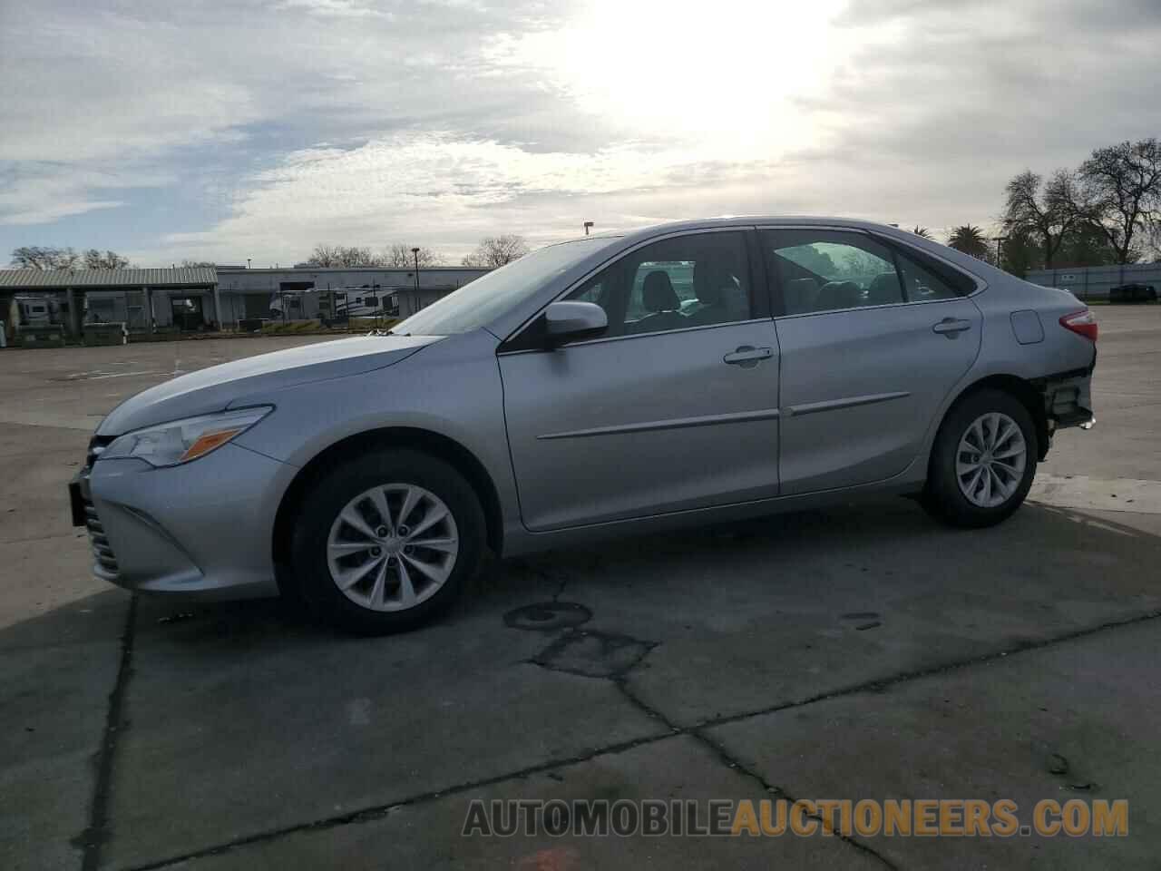 4T4BF1FK2GR583195 TOYOTA CAMRY 2016