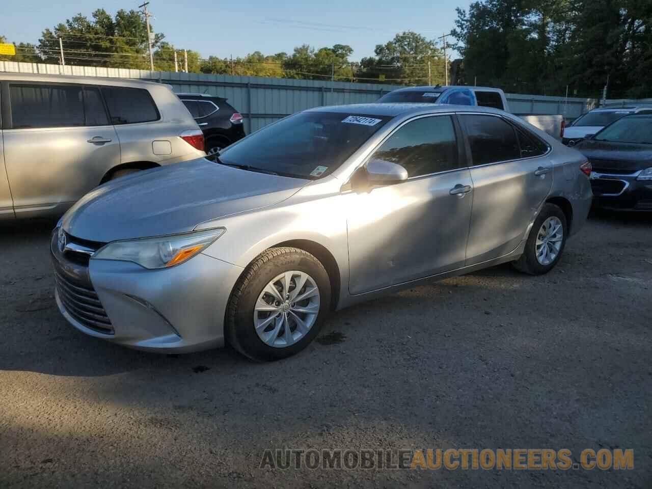 4T4BF1FK3FR476042 TOYOTA CAMRY 2015