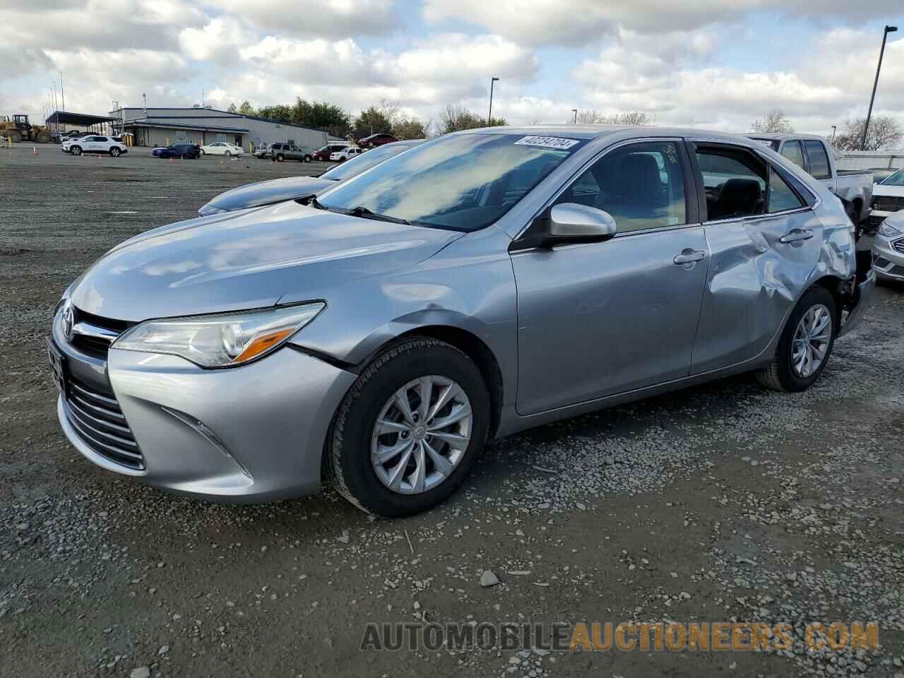 4T4BF1FK3FR484108 TOYOTA CAMRY 2015