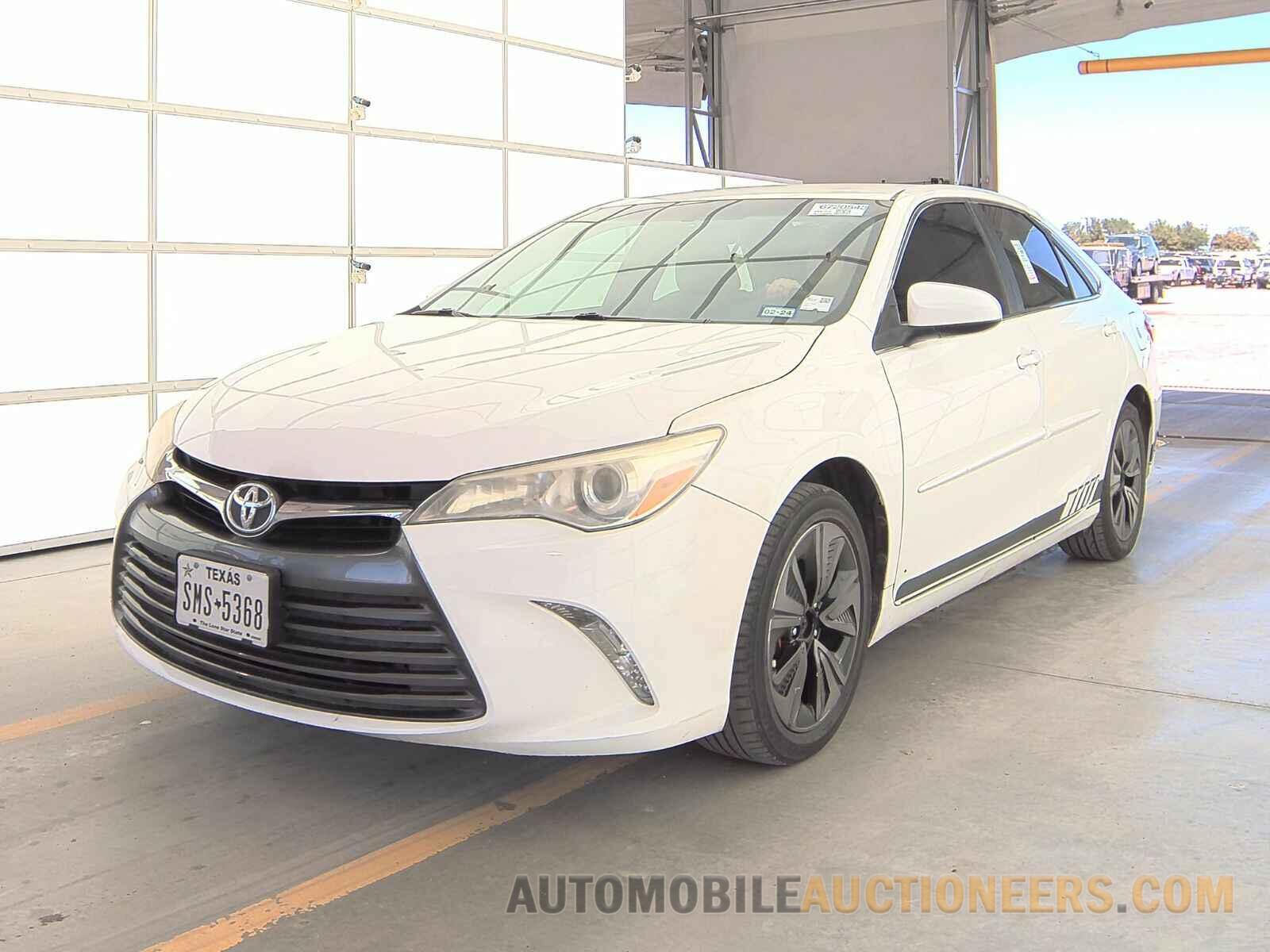 4T4BF1FK3FR486716 Toyota Camry 2015