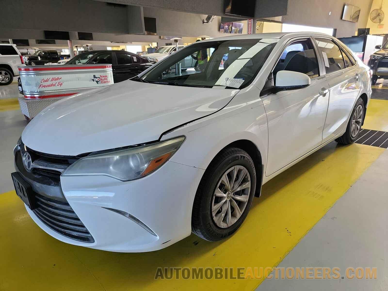 4T4BF1FK4FR450310 Toyota Camry 2015