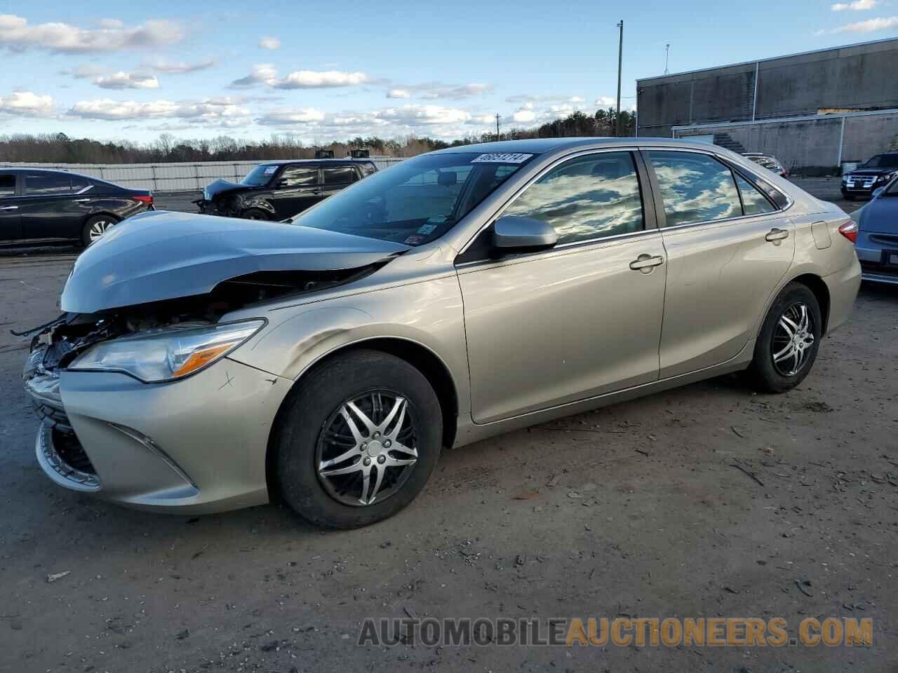 4T4BF1FK4FR472565 TOYOTA CAMRY 2015