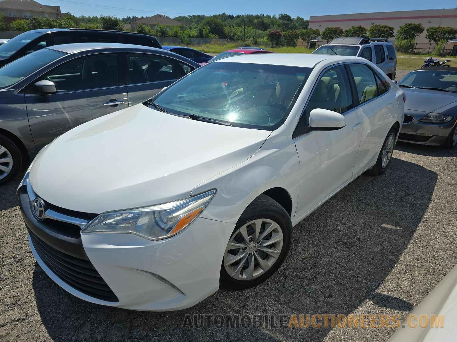 4T4BF1FK4FR511915 Toyota Camry 2015