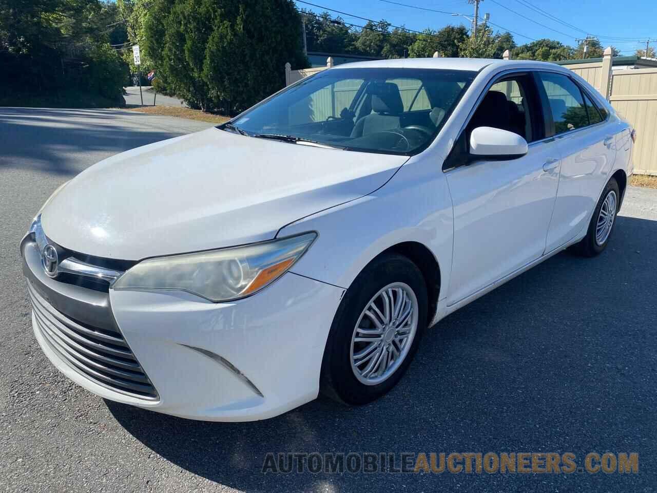 4T4BF1FK7FR451600 TOYOTA CAMRY 2015