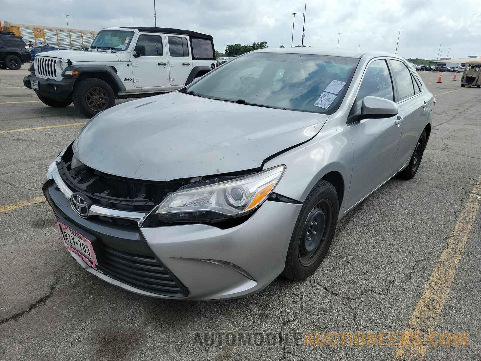 4T4BF1FK7FR470020 Toyota Camry 2015