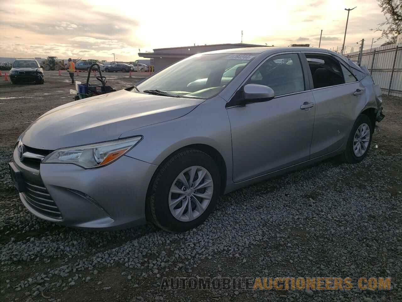 4T4BF1FK7FR480224 TOYOTA CAMRY 2015