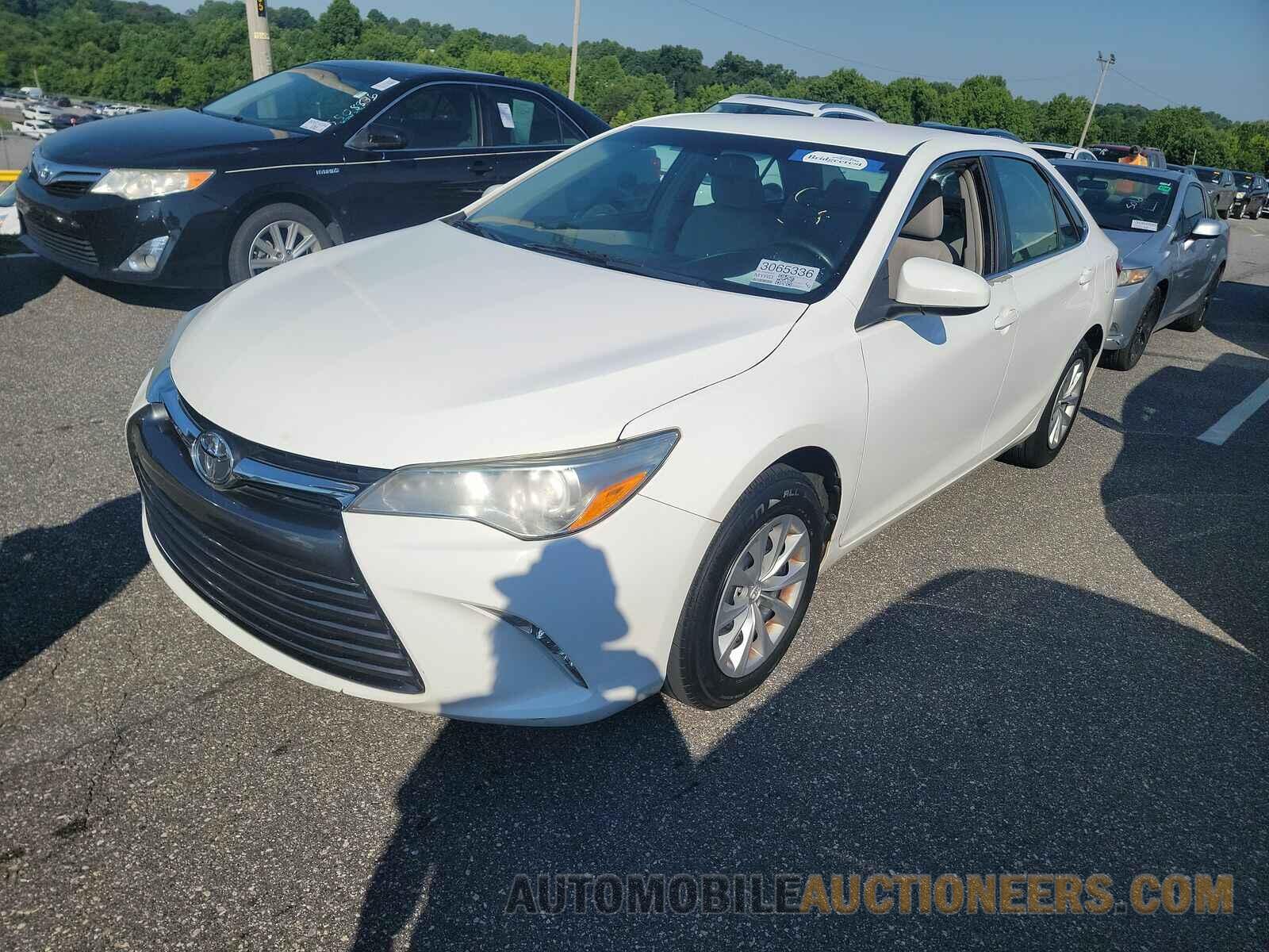 4T4BF1FK8FR496402 Toyota Camry 2015