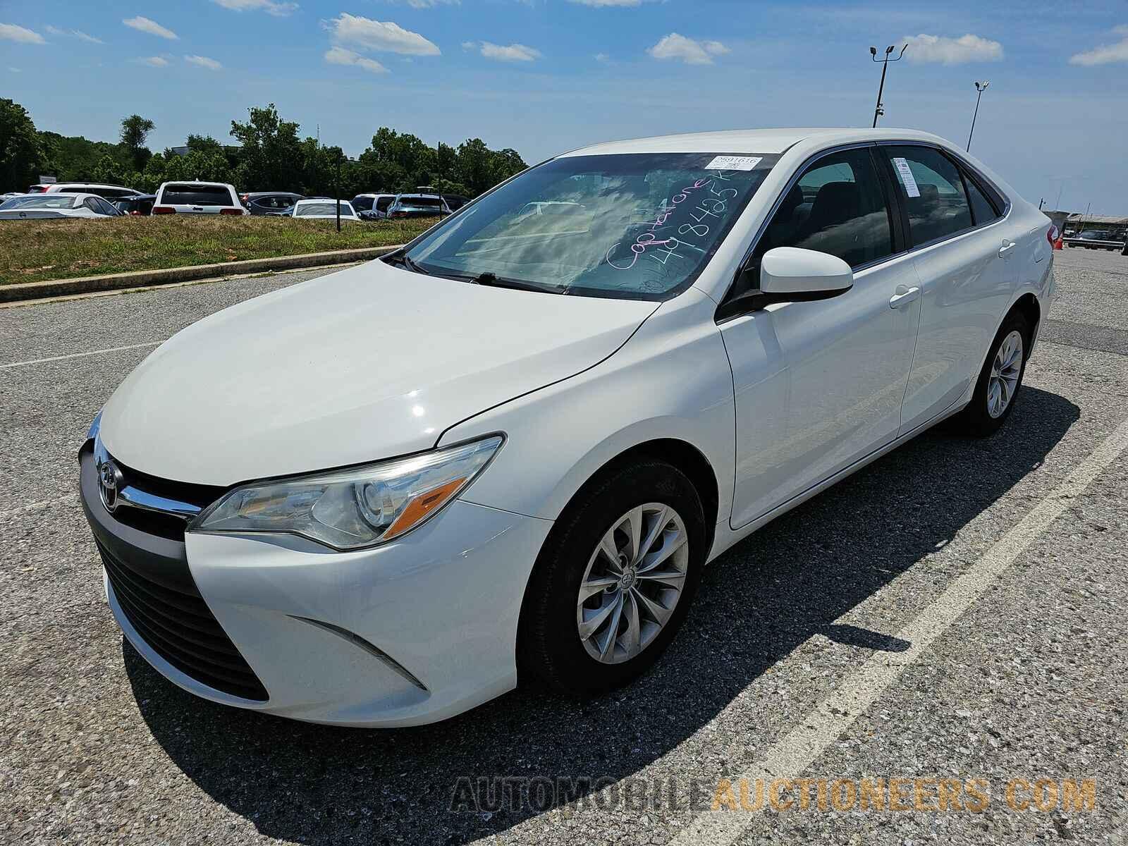 4T4BF1FK8FR498425 Toyota Camry 2015