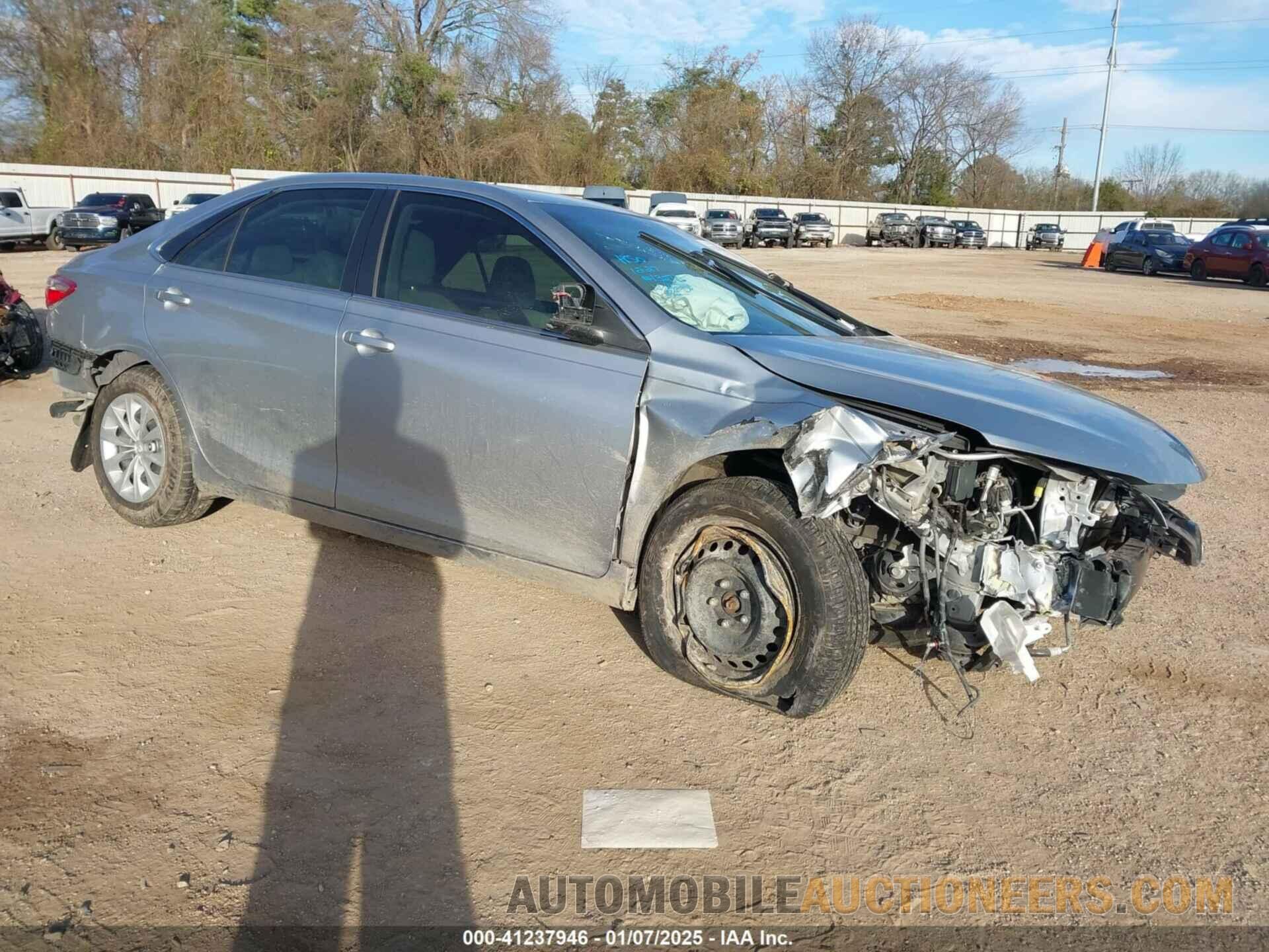 4T4BF1FKXFR446715 TOYOTA CAMRY 2015