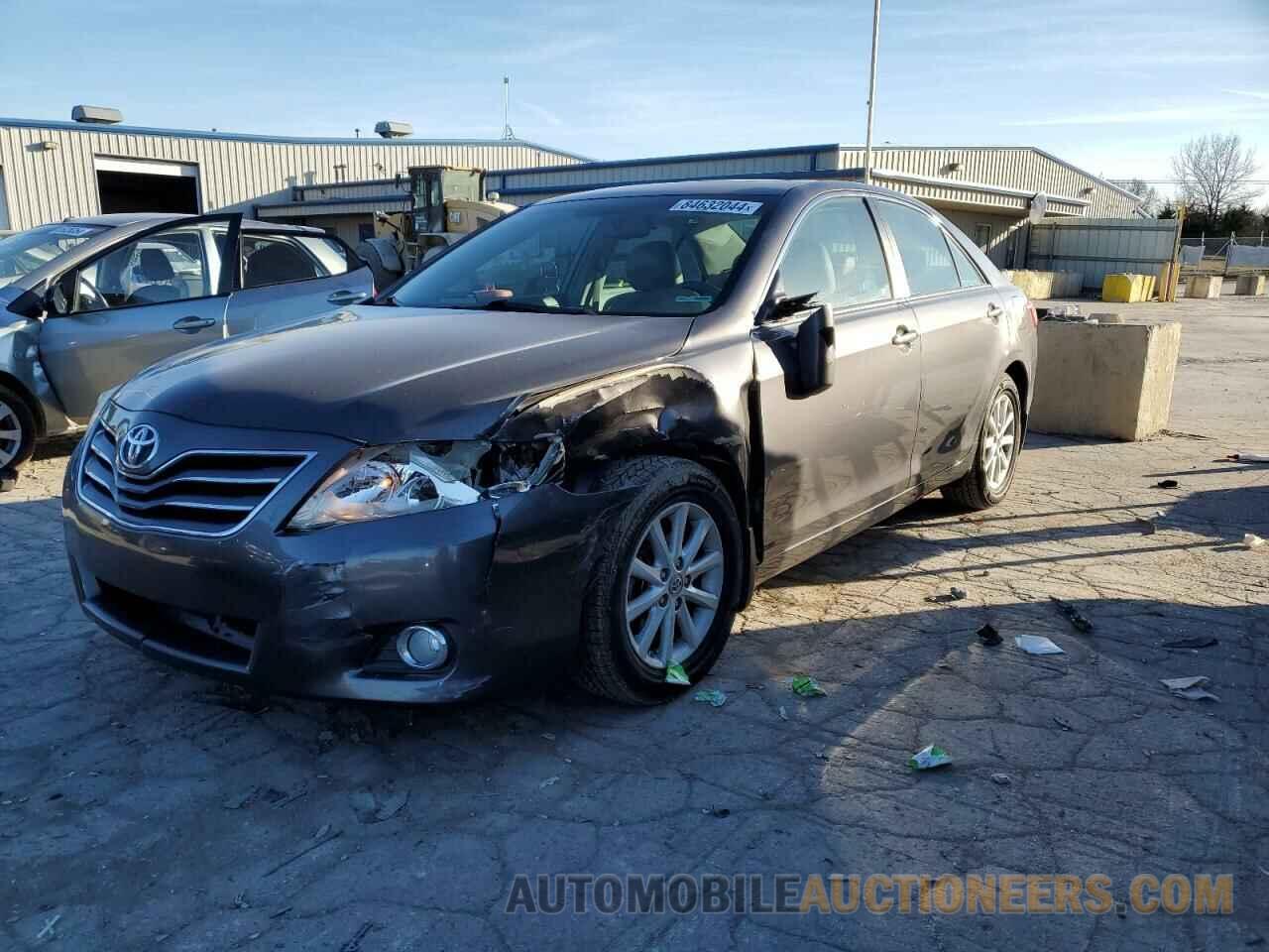 4T4BF3EK2BR198161 TOYOTA CAMRY 2011