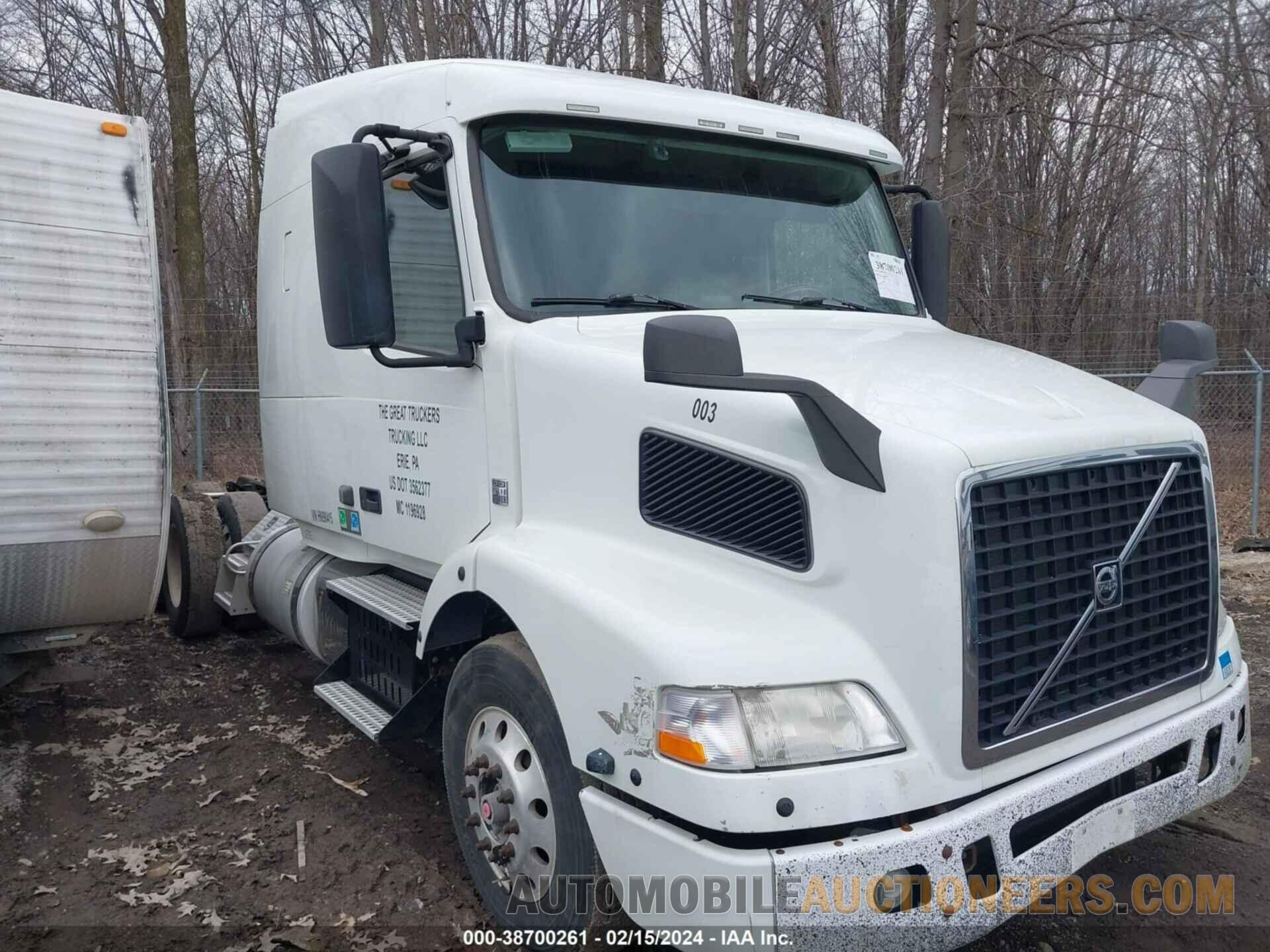 4V4MC9EG4HN990415 VOLVO VNM 2017