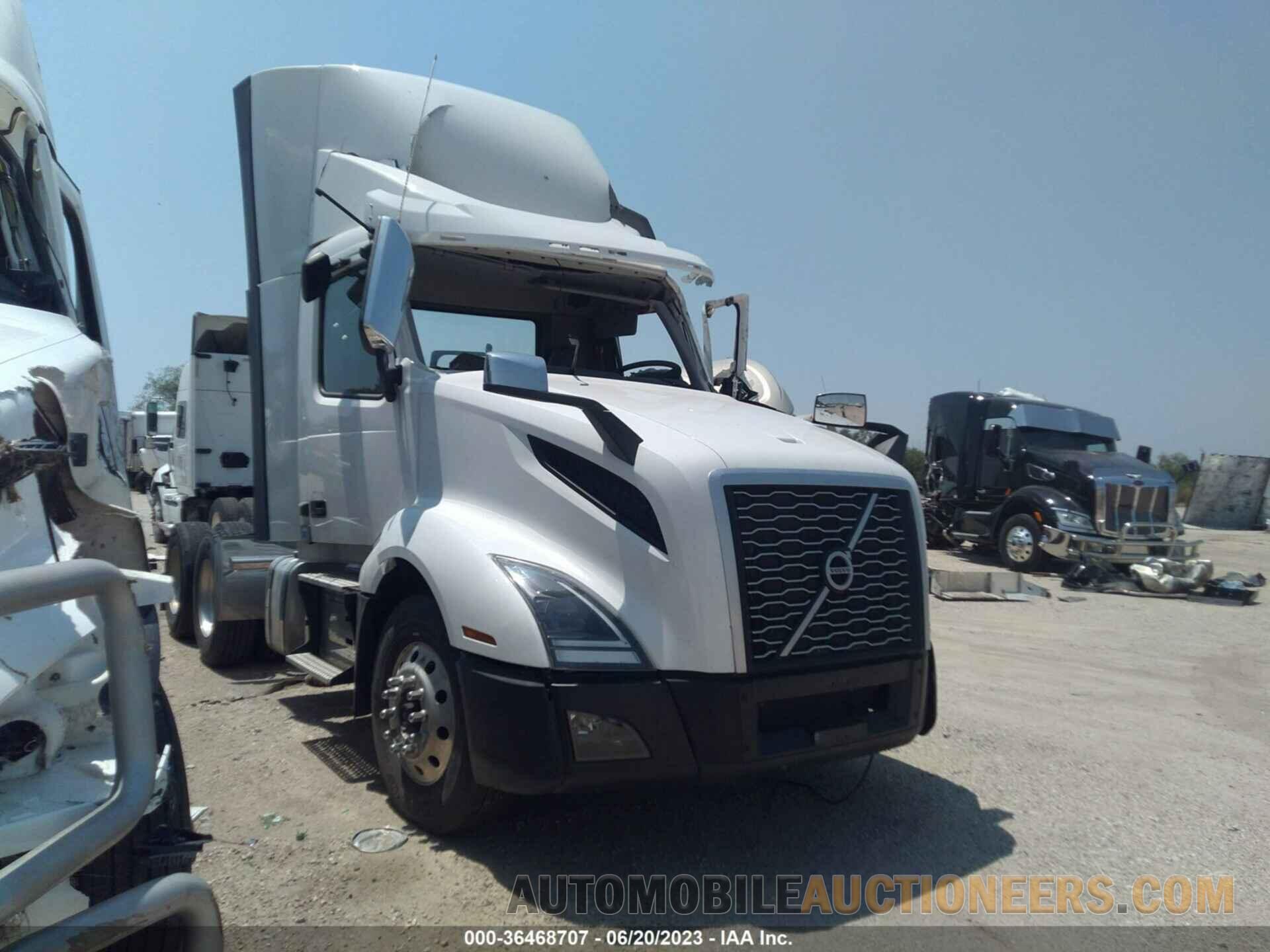 4V4NB9EH9KN203286 VOLVO VN 2019