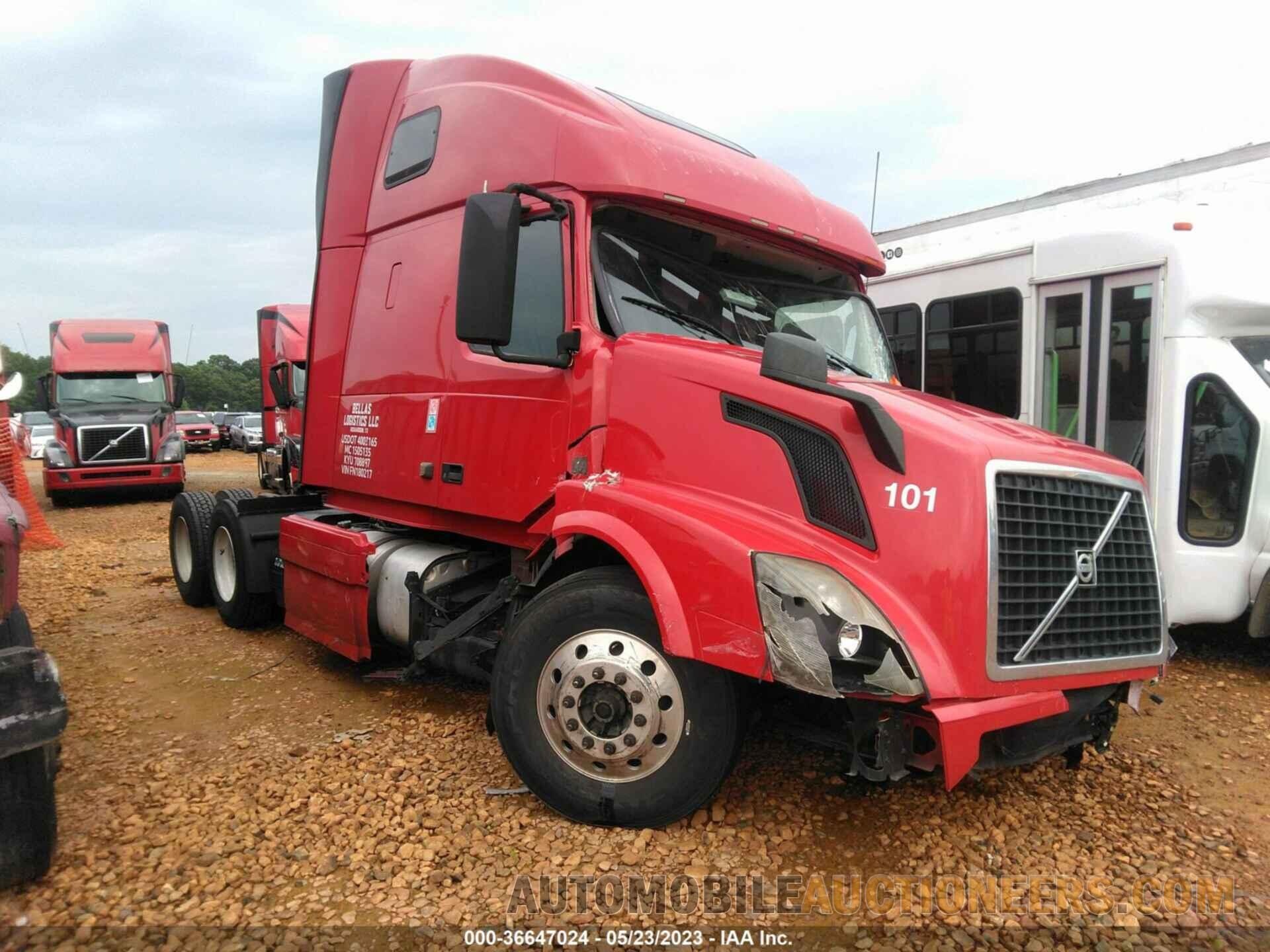 4V4NC9EG2FN180217 VOLVO VN 2015