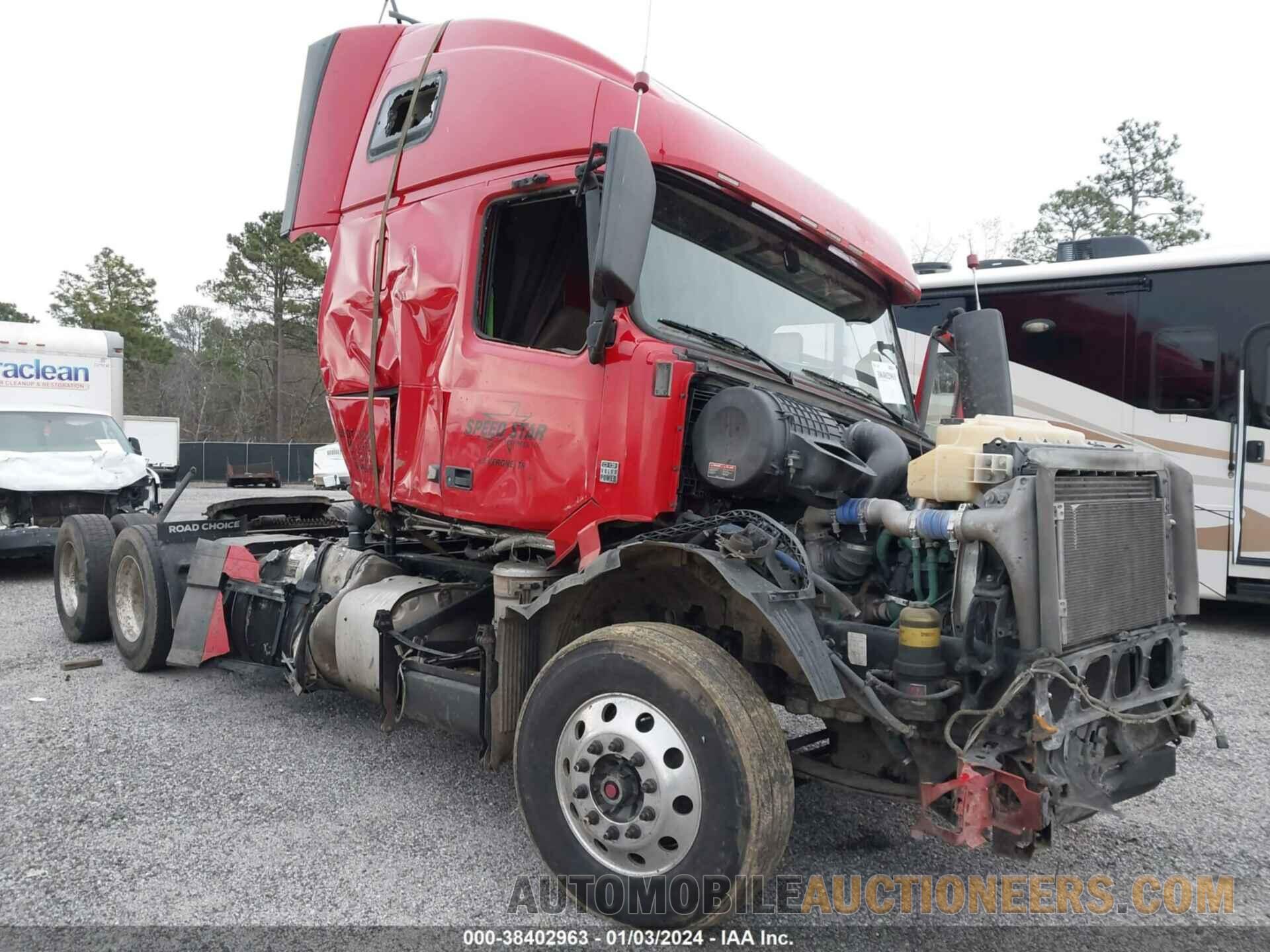 4V4NC9EG5HN978049 VOLVO VNL 2017