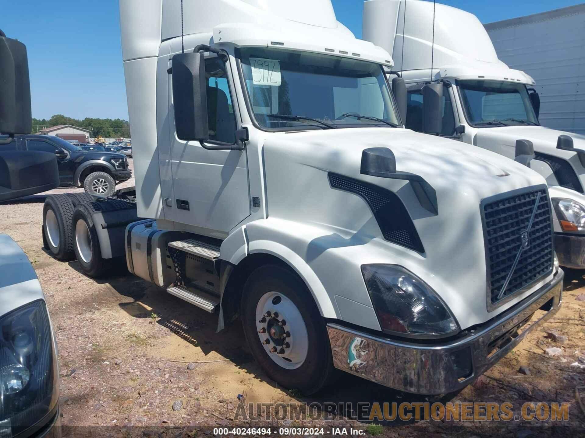 4V4NC9EG7JN885538 VOLVO VNL 2018