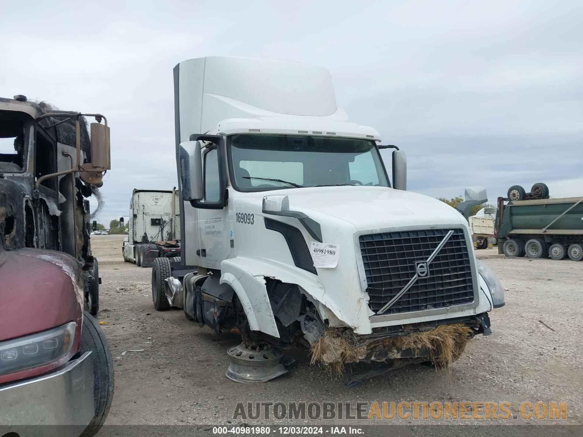 4V4NC9EG7JN891632 VOLVO VNL 2018